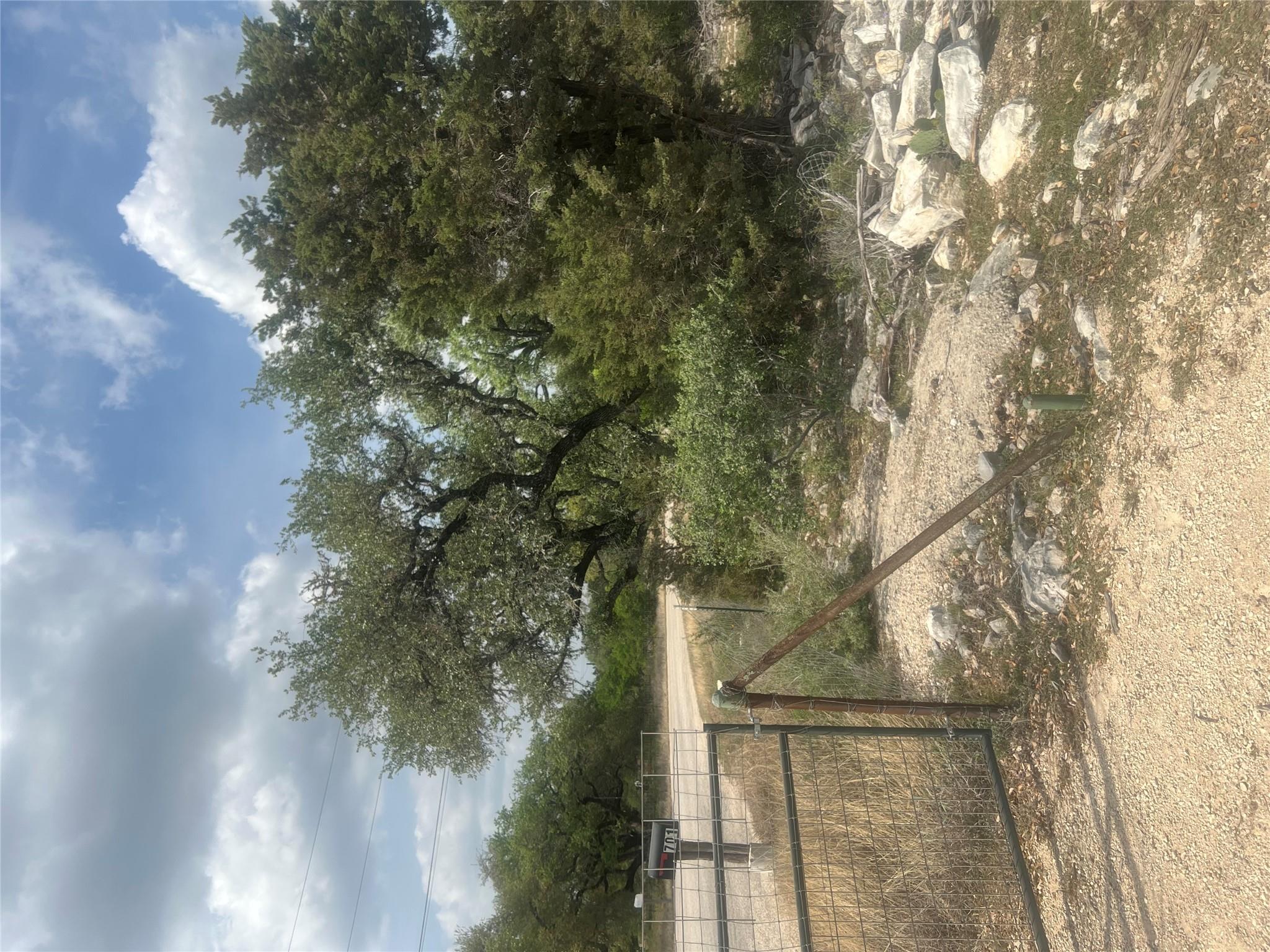 701 Grande St #b Property Photo 12