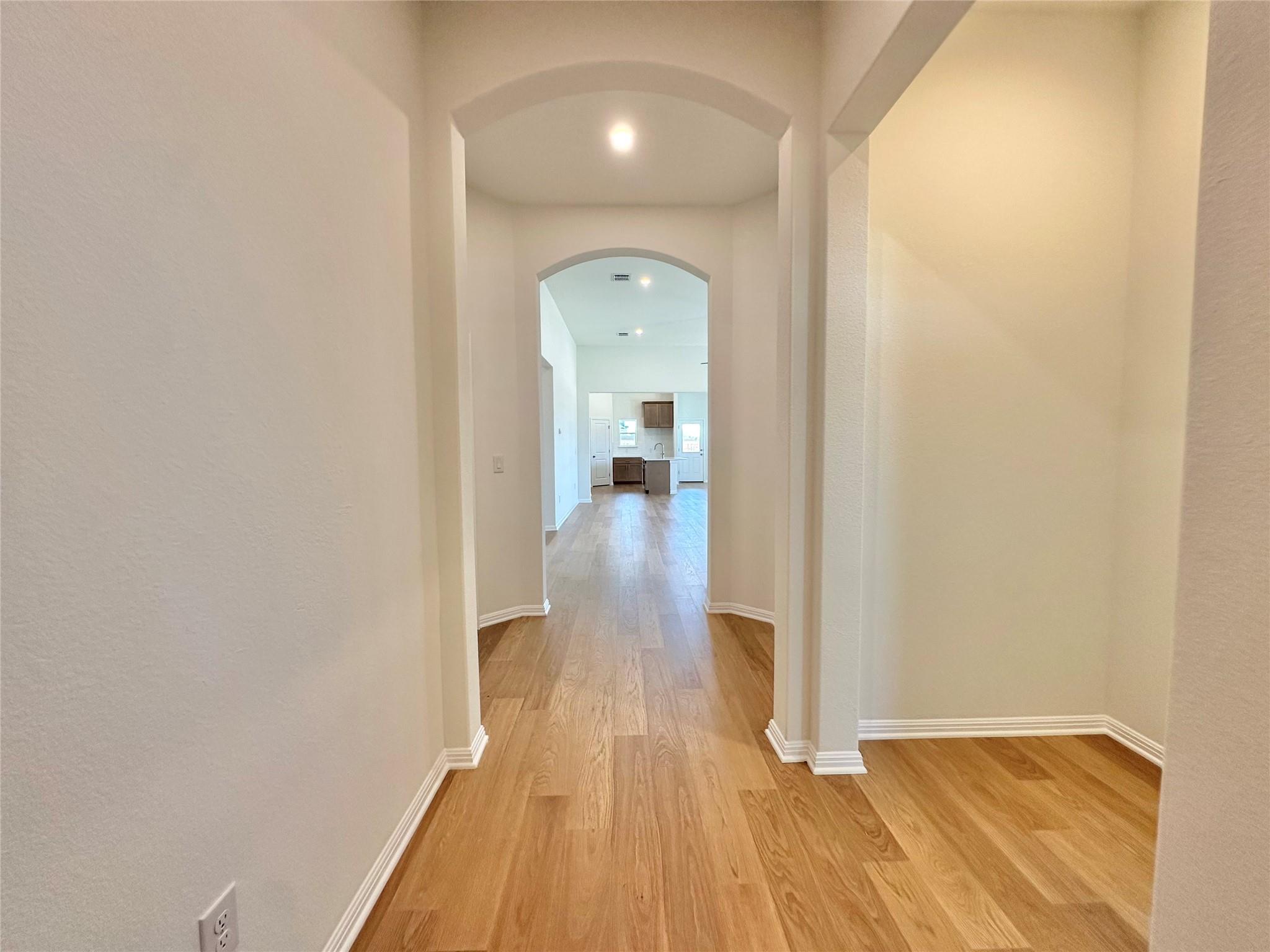 471 Young St Property Photo 7