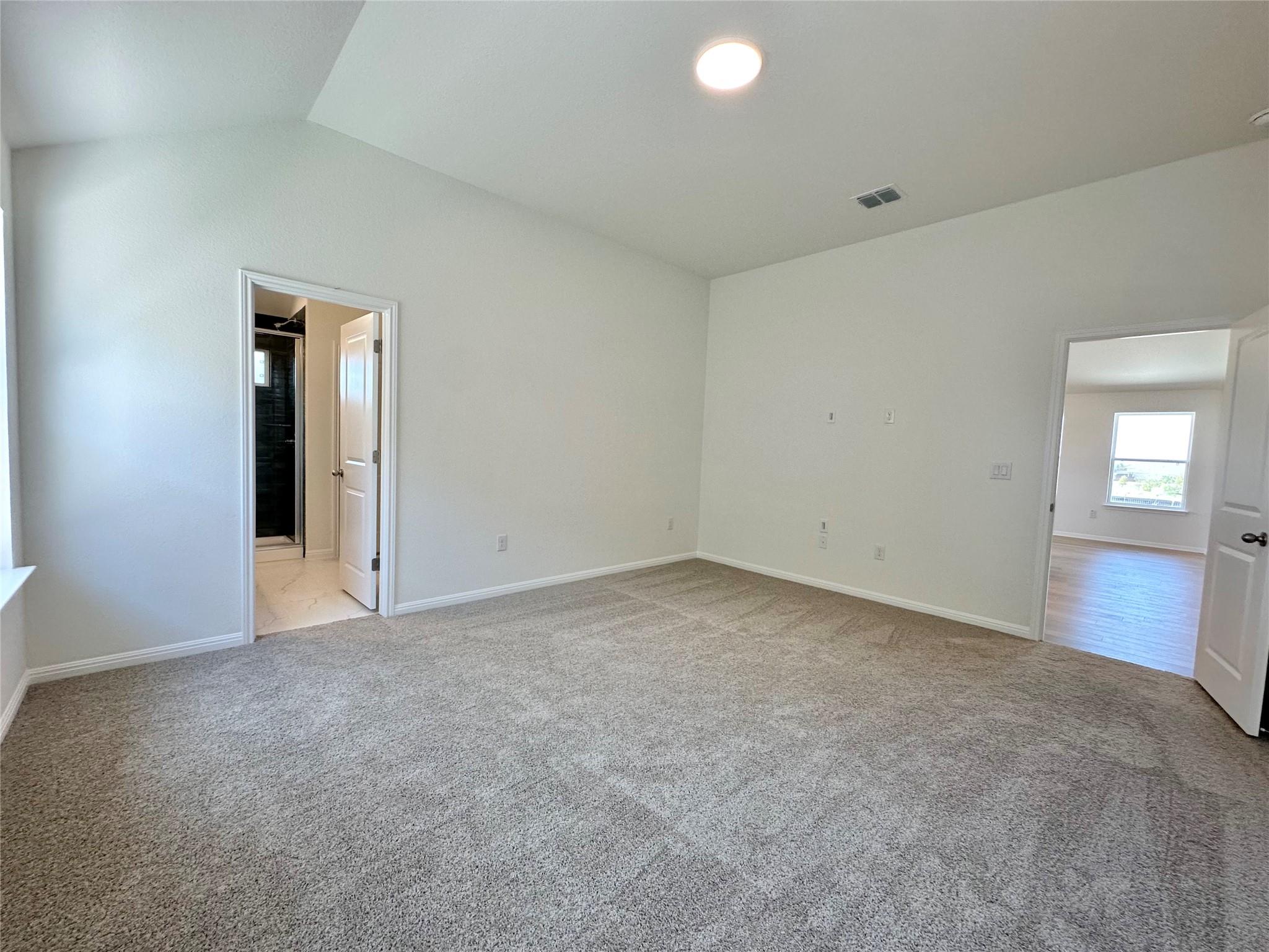 471 Young St Property Photo 11
