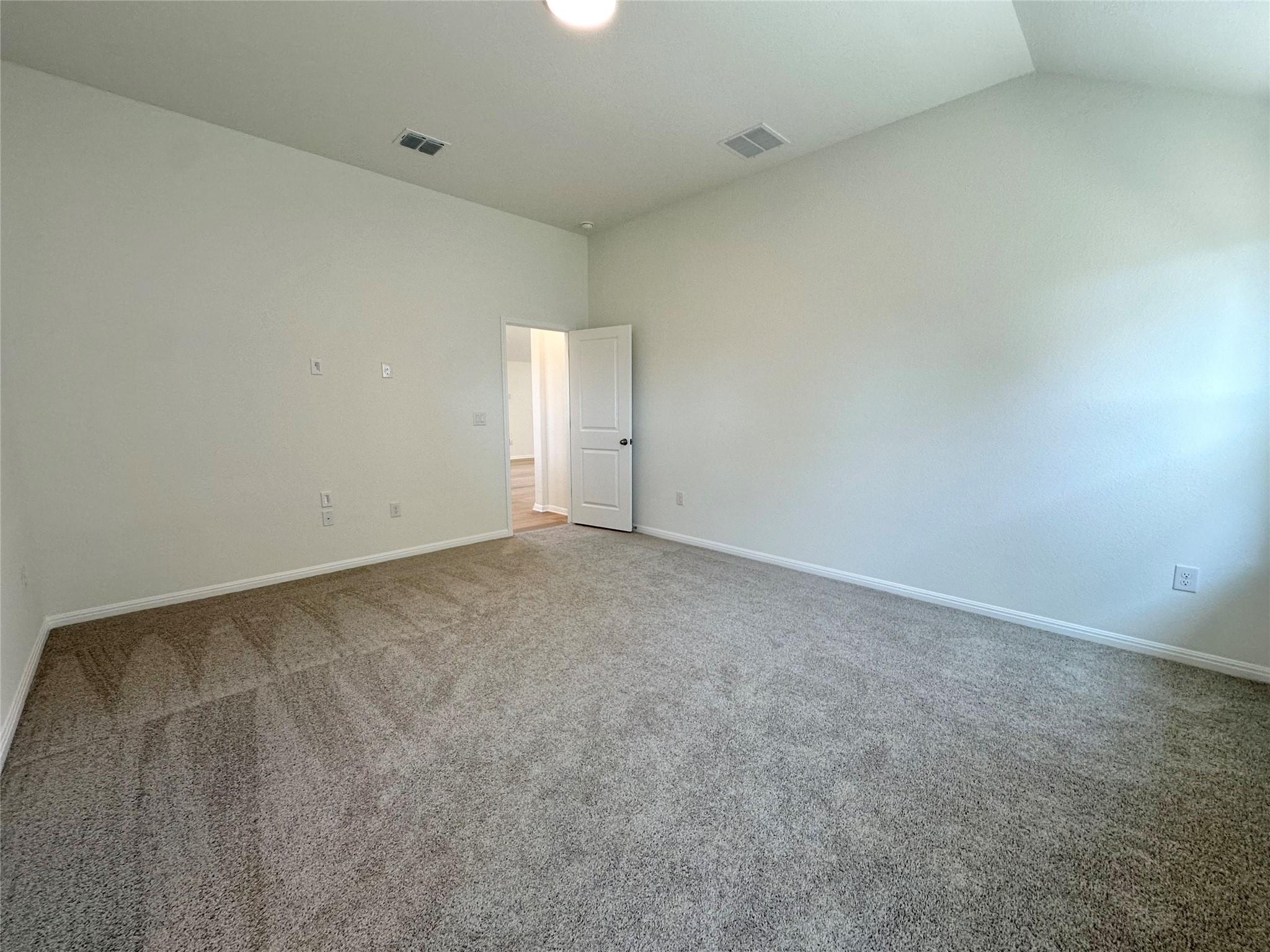 471 Young St Property Photo 12