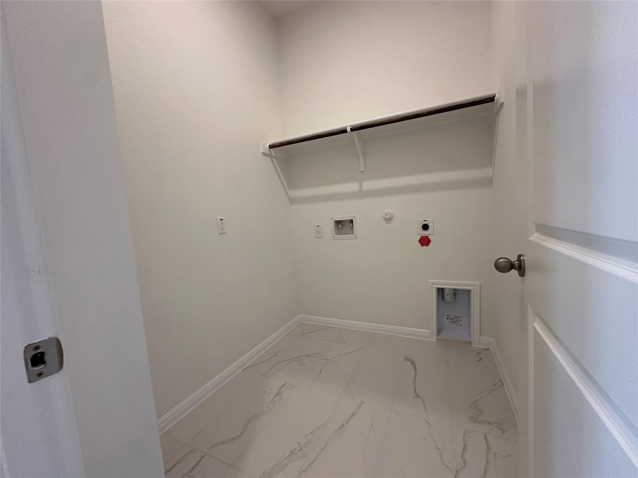 471 Young St Property Photo 15