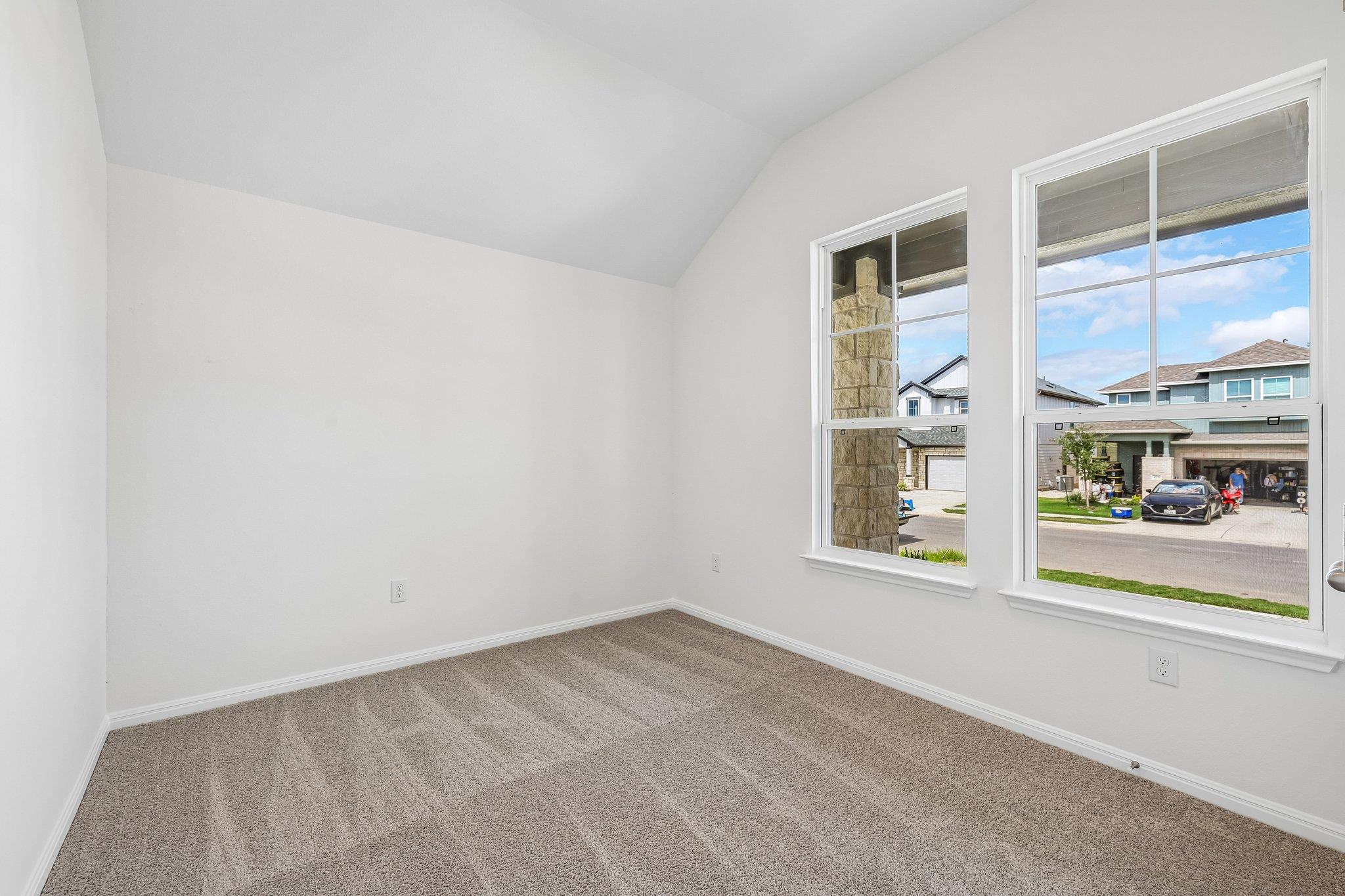 471 Young St Property Photo 16