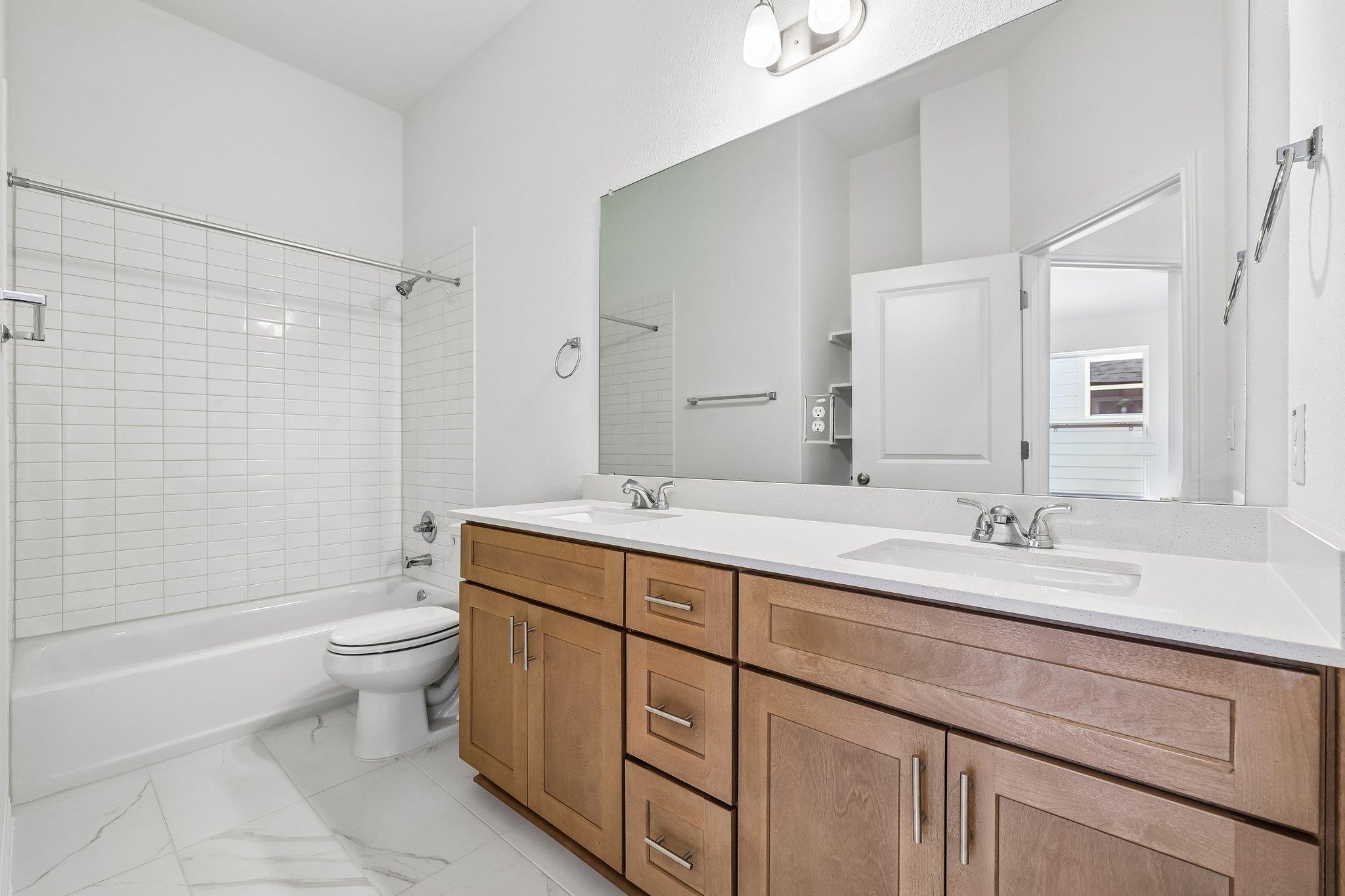 471 Young St Property Photo 21