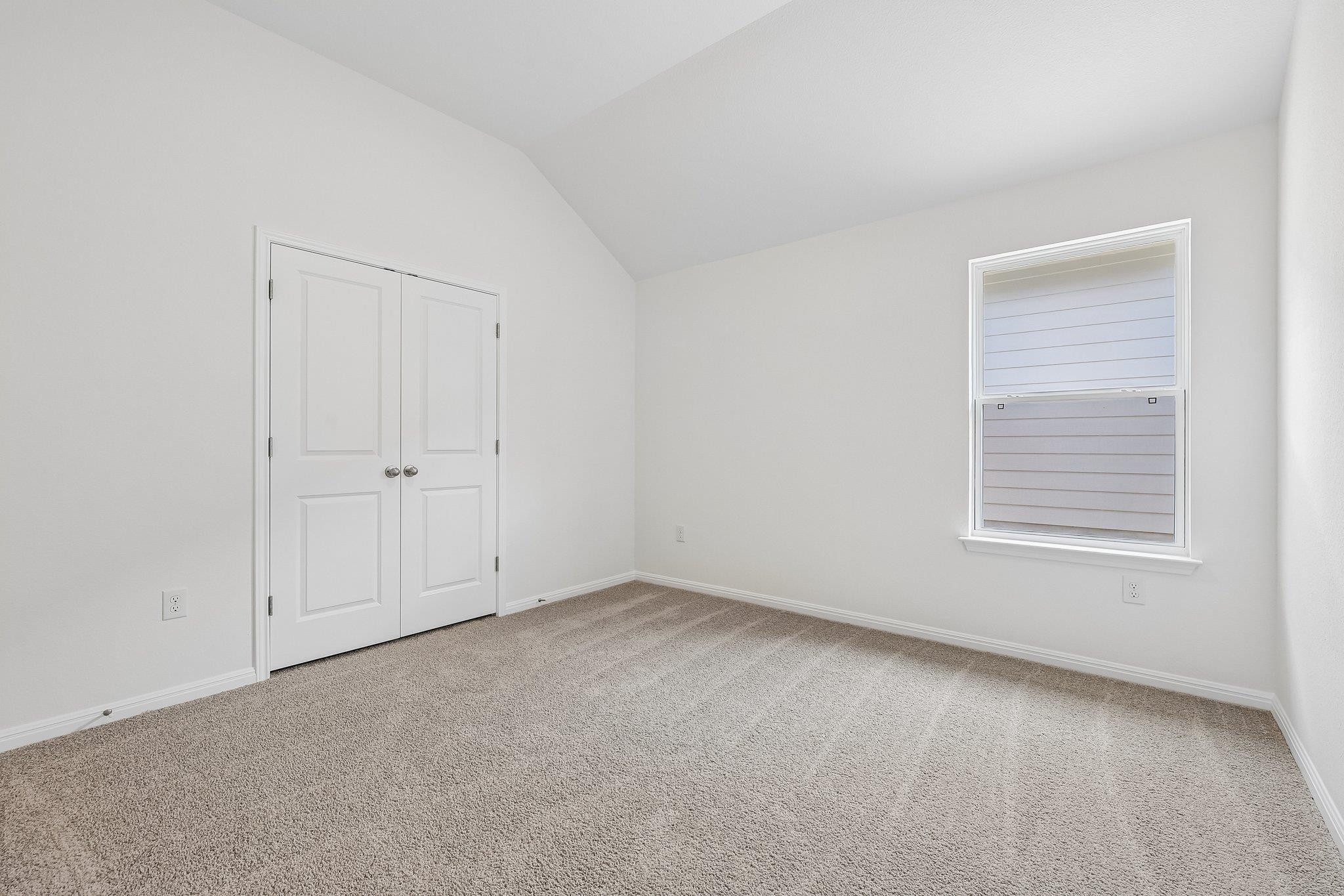 471 Young St Property Photo 22