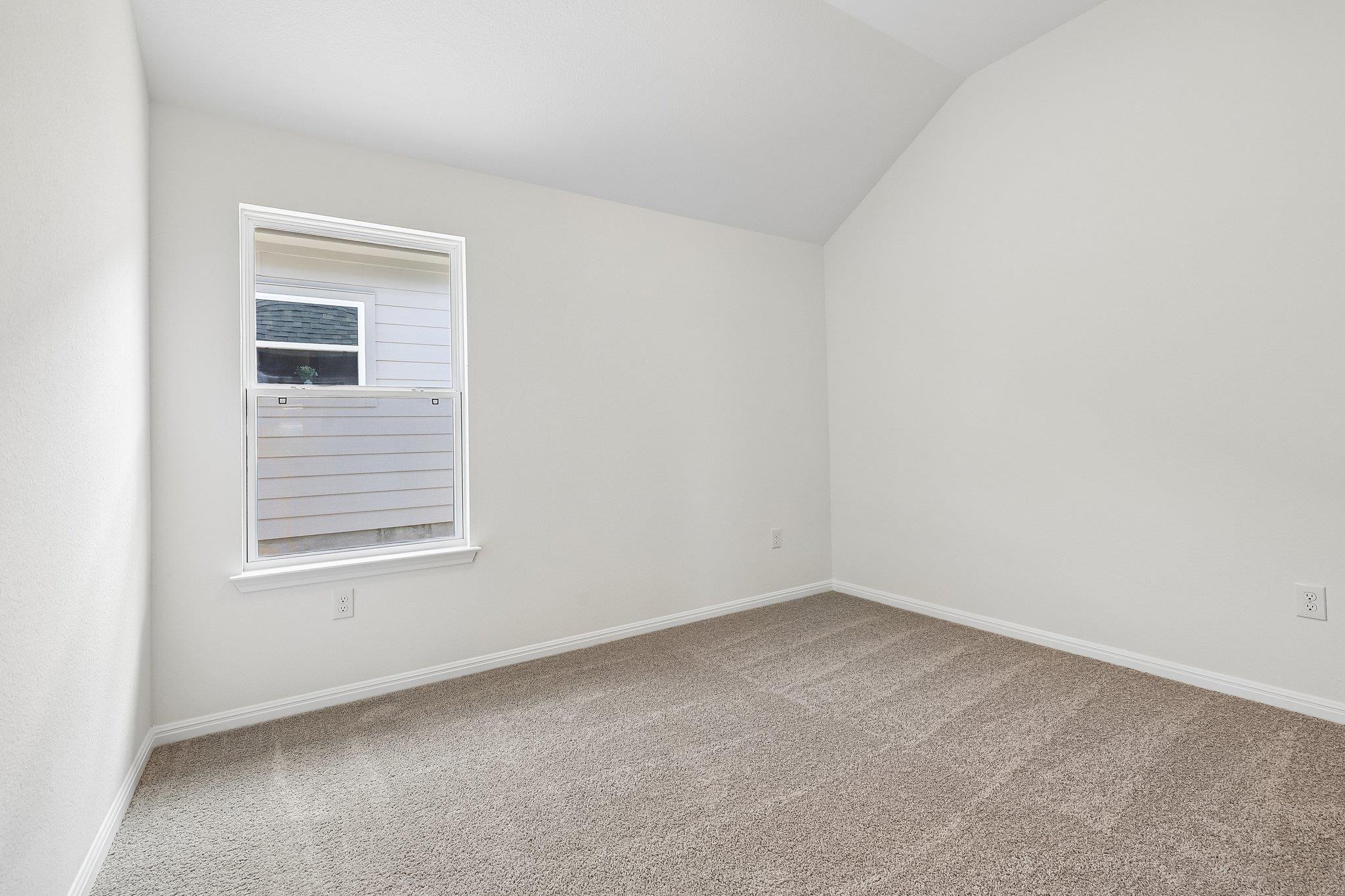 471 Young St Property Photo 24