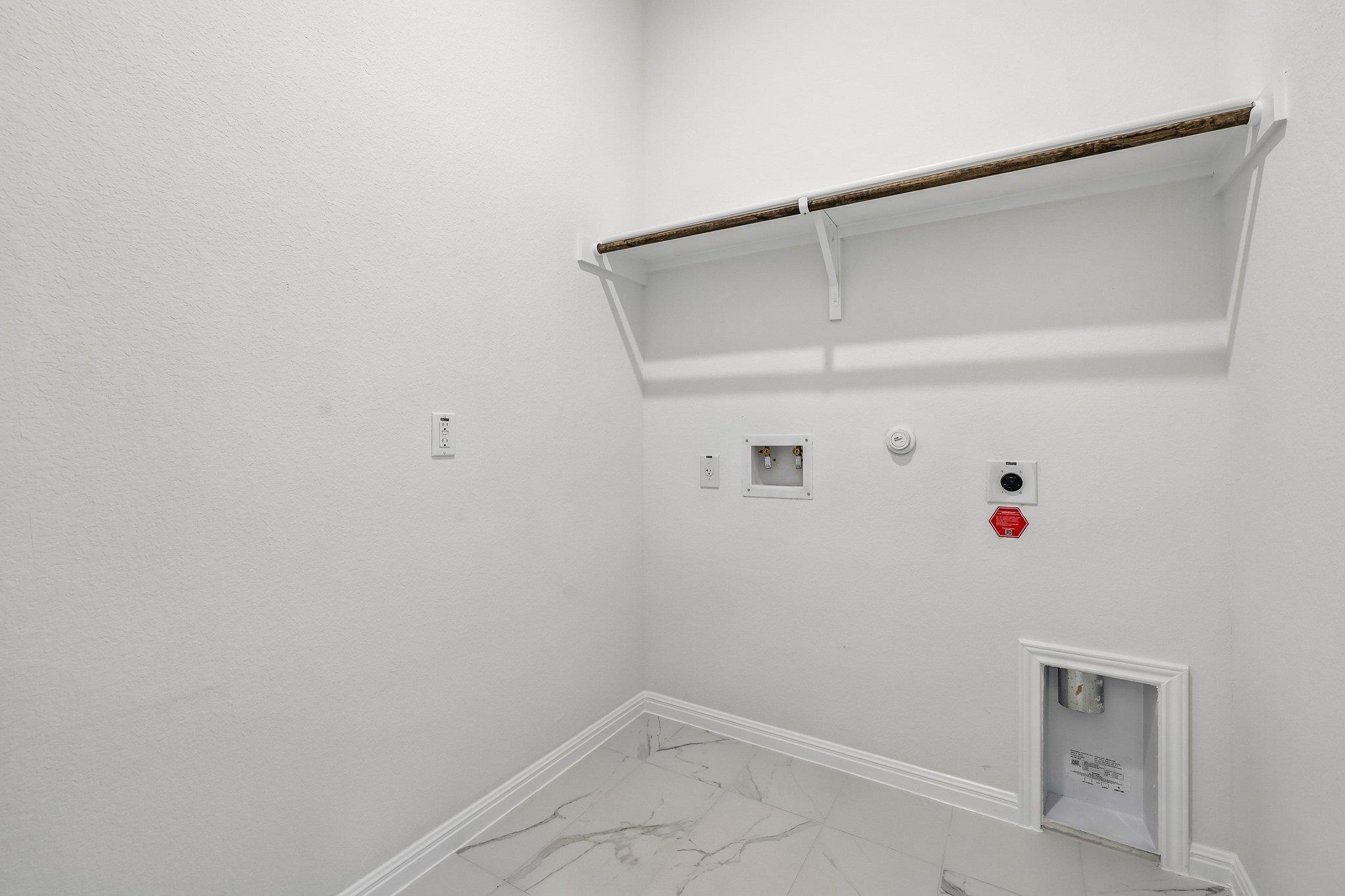 471 Young St Property Photo 26