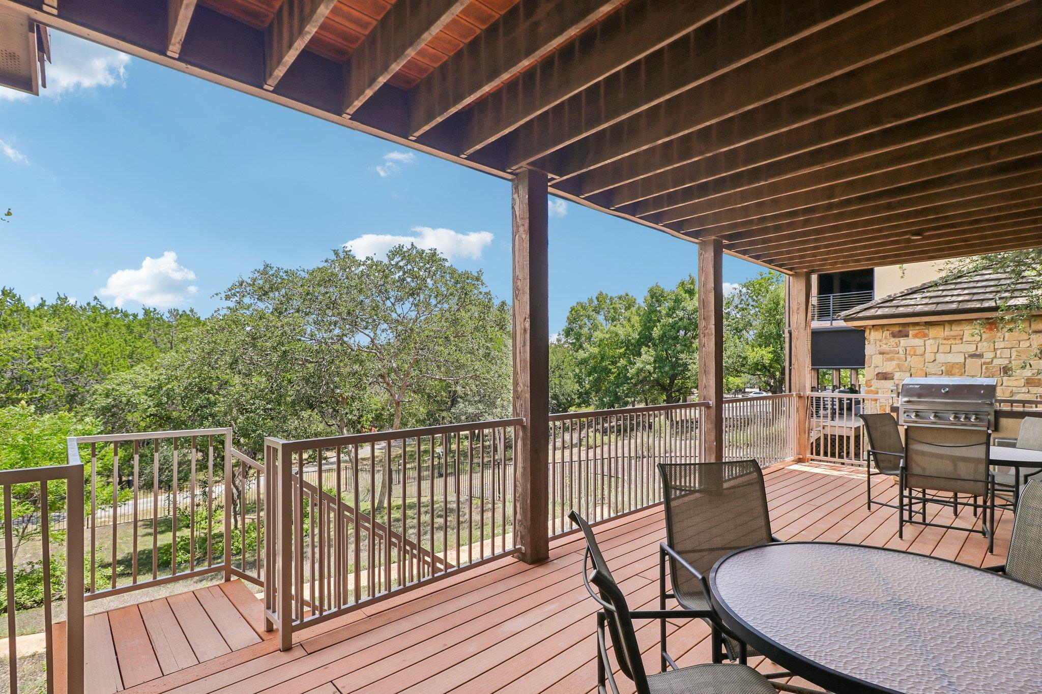 6805 Lantern View Dr Property Photo 2