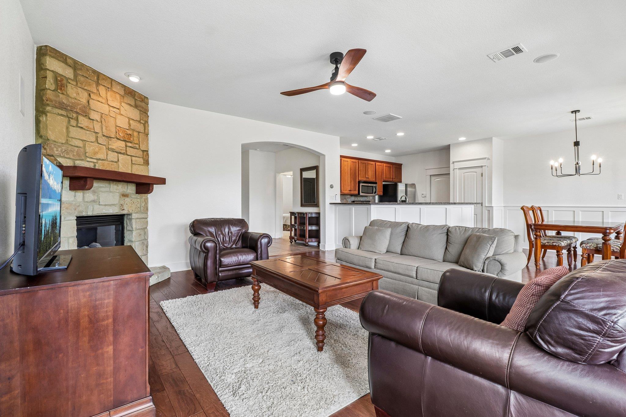 6805 Lantern View Dr Property Photo 9