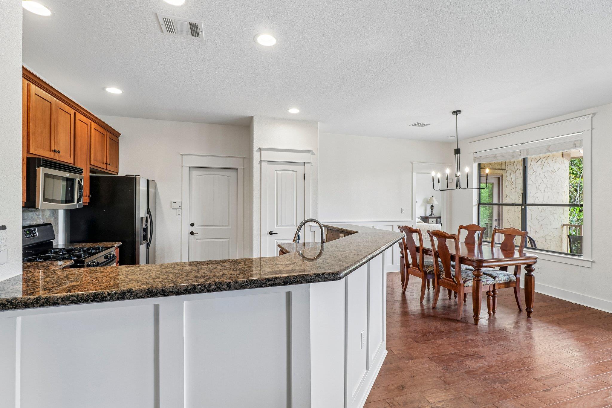 6805 Lantern View Dr Property Photo 12