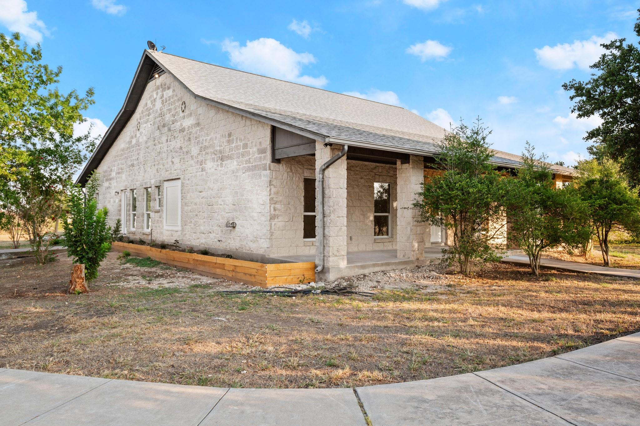 14409 Bois D Arc Ln Property Photo 6