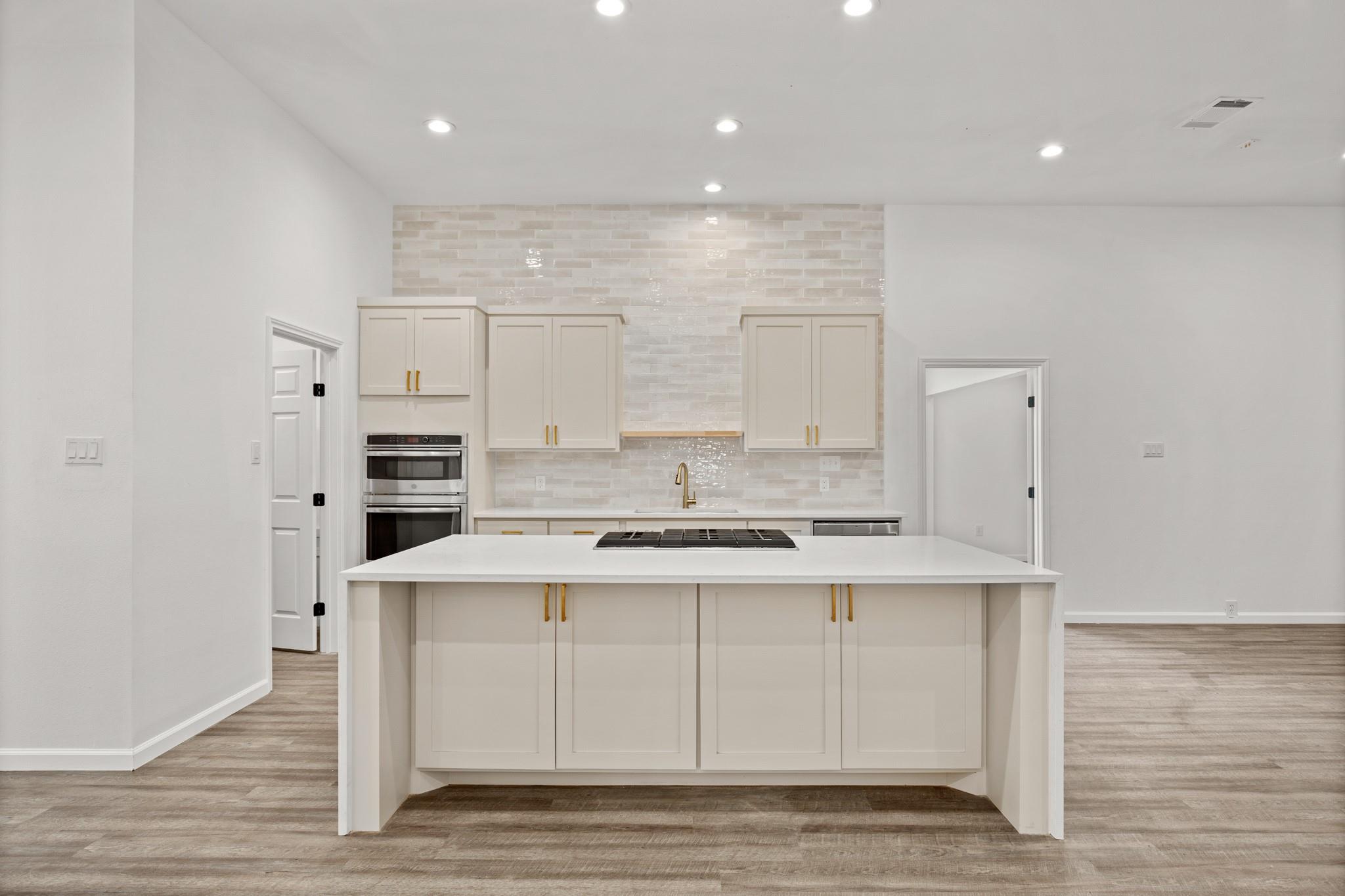14409 Bois D Arc Ln Property Photo 9