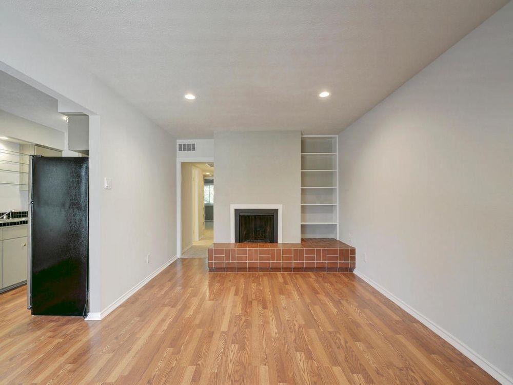 505 W 7th St #202 Property Photo 7