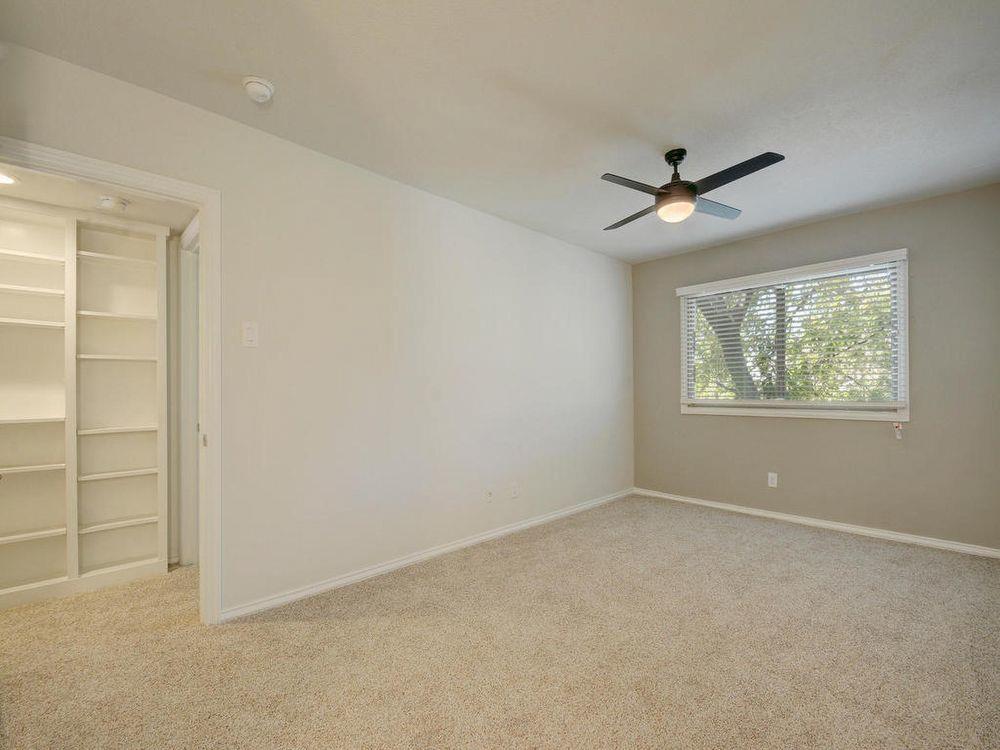 505 W 7th St #202 Property Photo 13