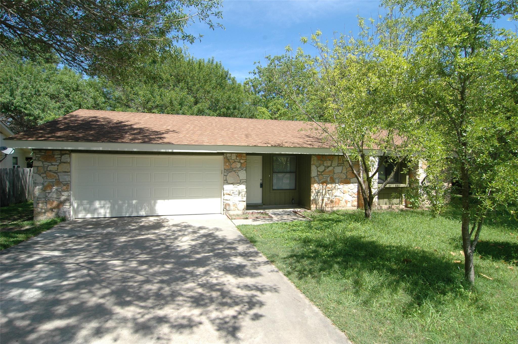 13405 Perthshire St Property Photo