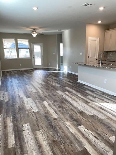 220 Mcfarland St Property Photo 2