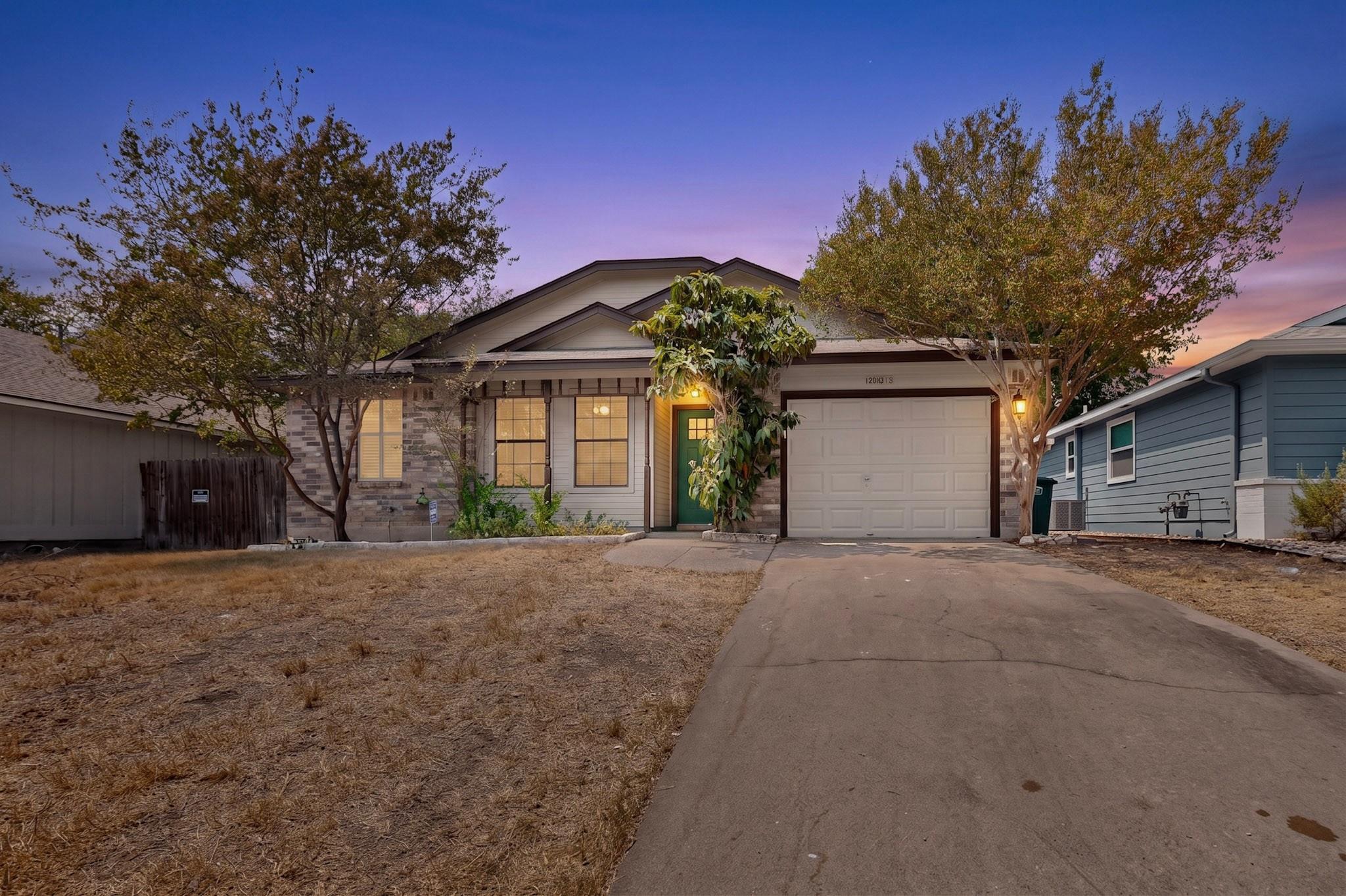12018 Rotherham Dr Property Photo 3