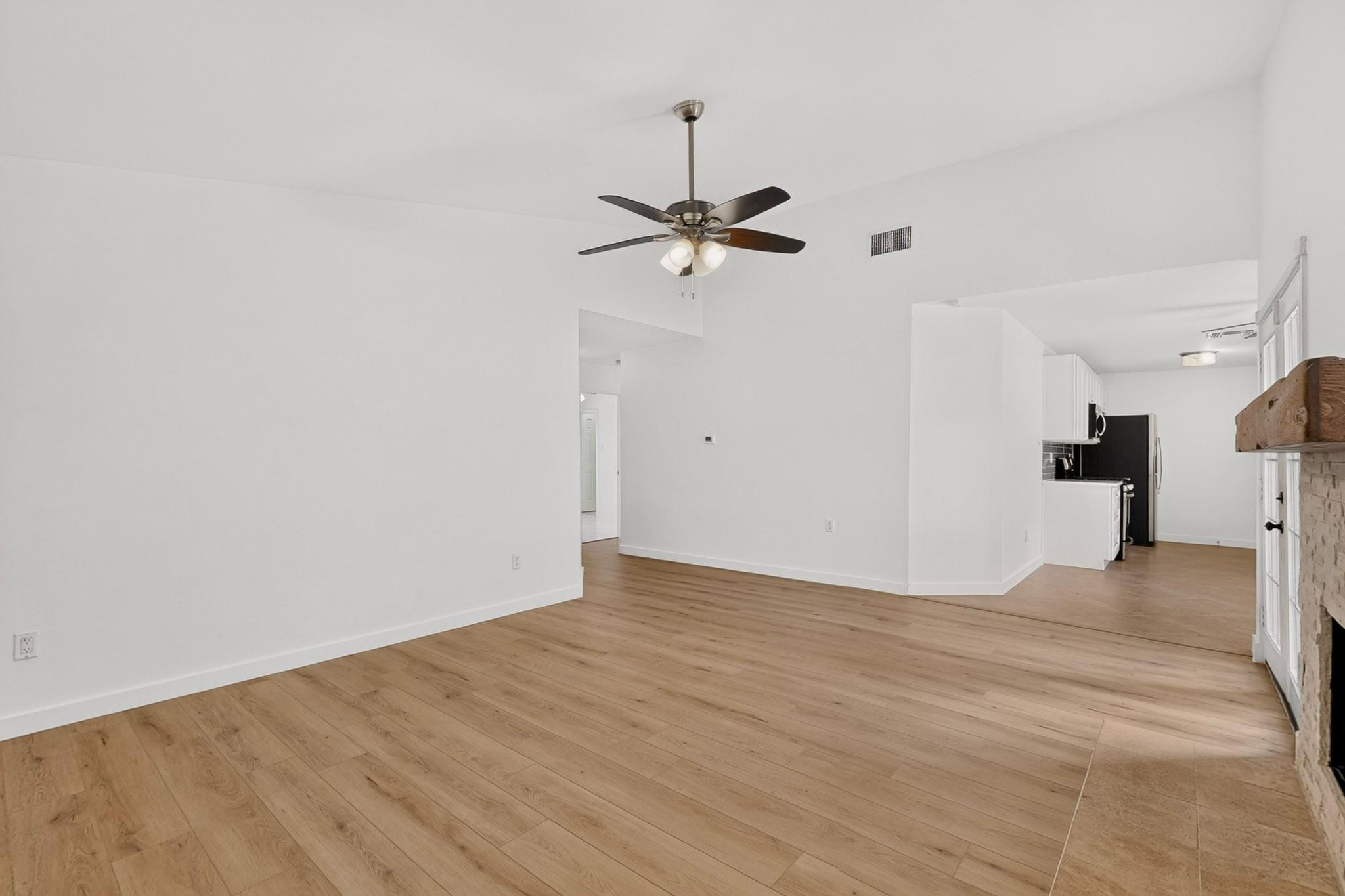 12018 Rotherham Dr Property Photo 8