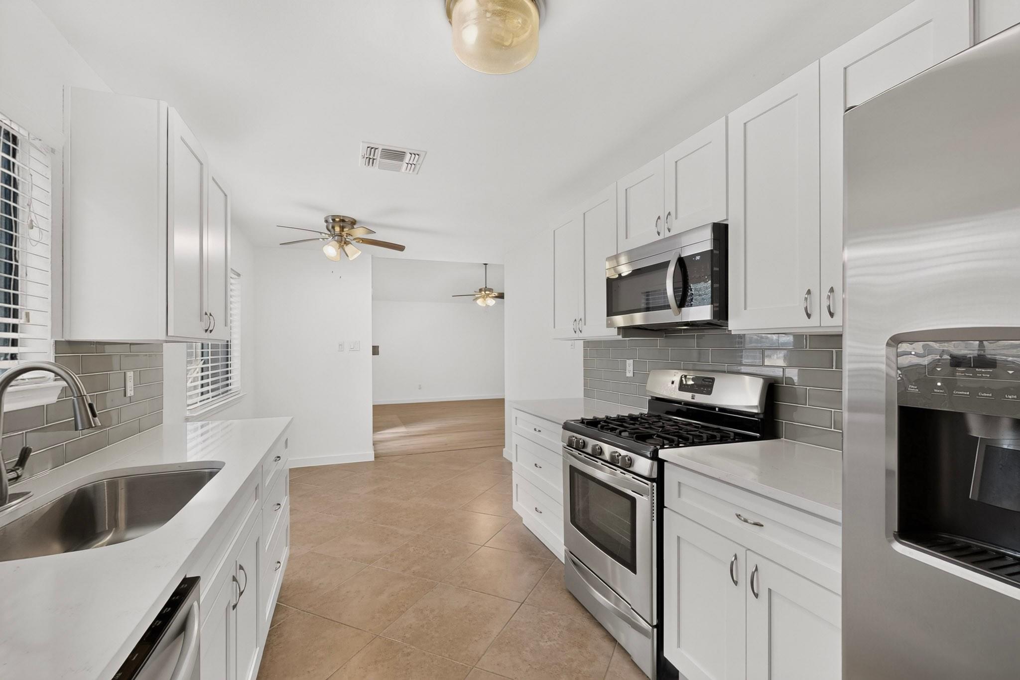 12018 Rotherham Dr Property Photo 14
