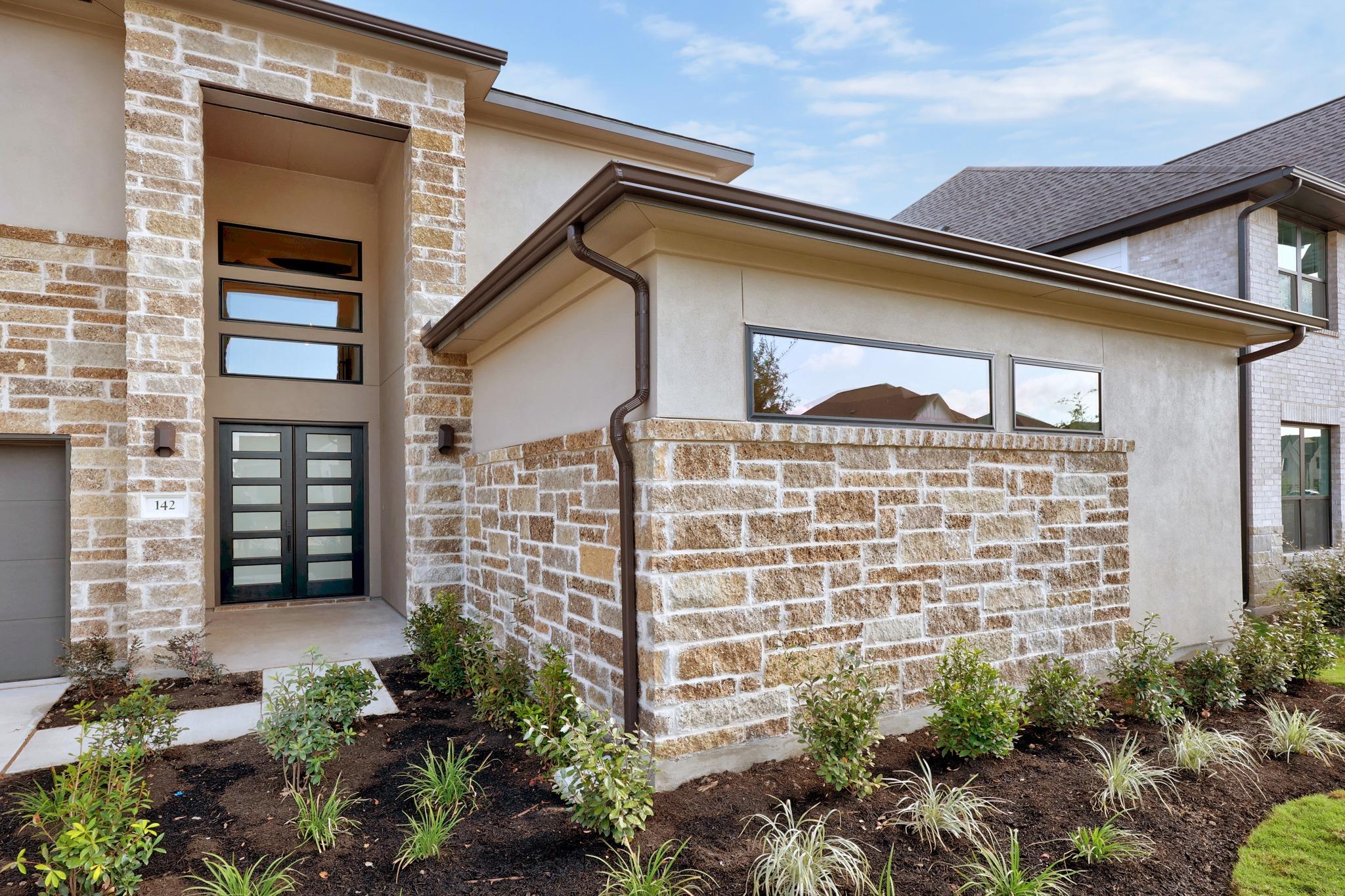 142 Montecilo Dr Property Photo 3