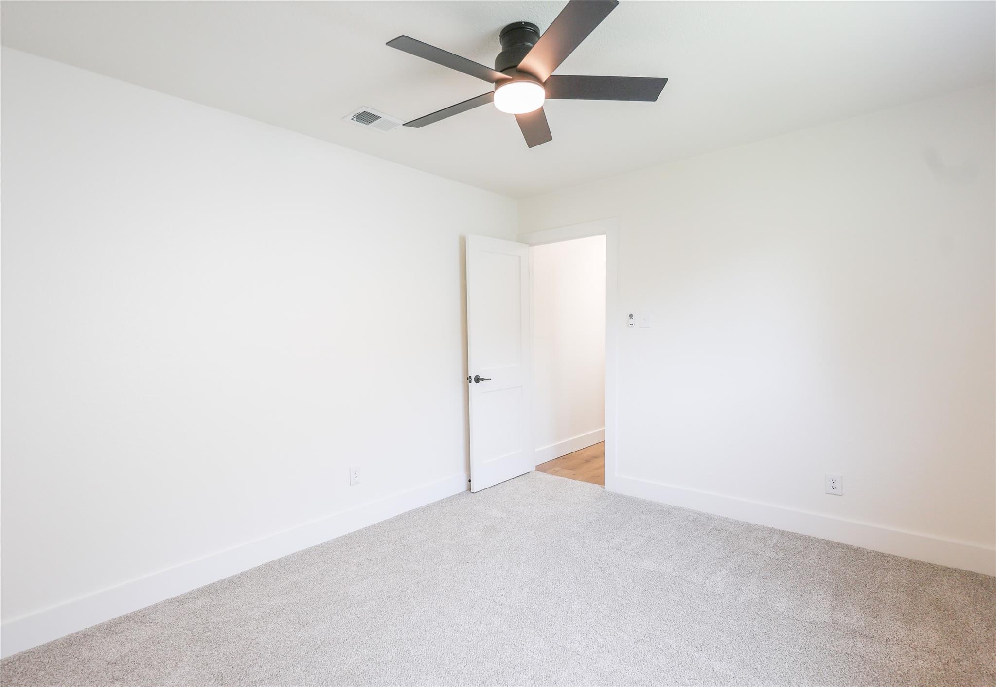 9911 Woodshire Dr Property Photo 32