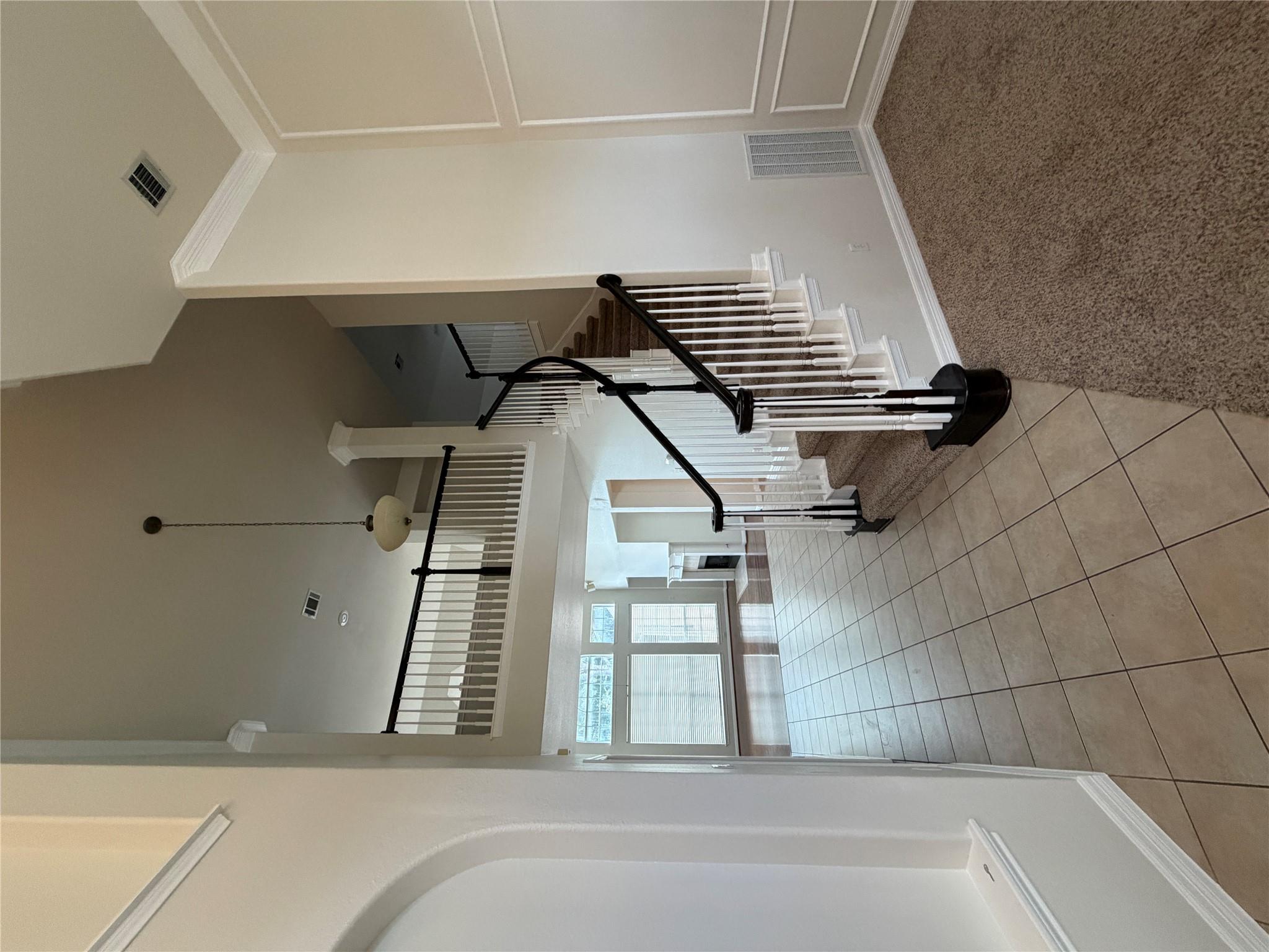 2412 Arbor Dr Property Photo 3