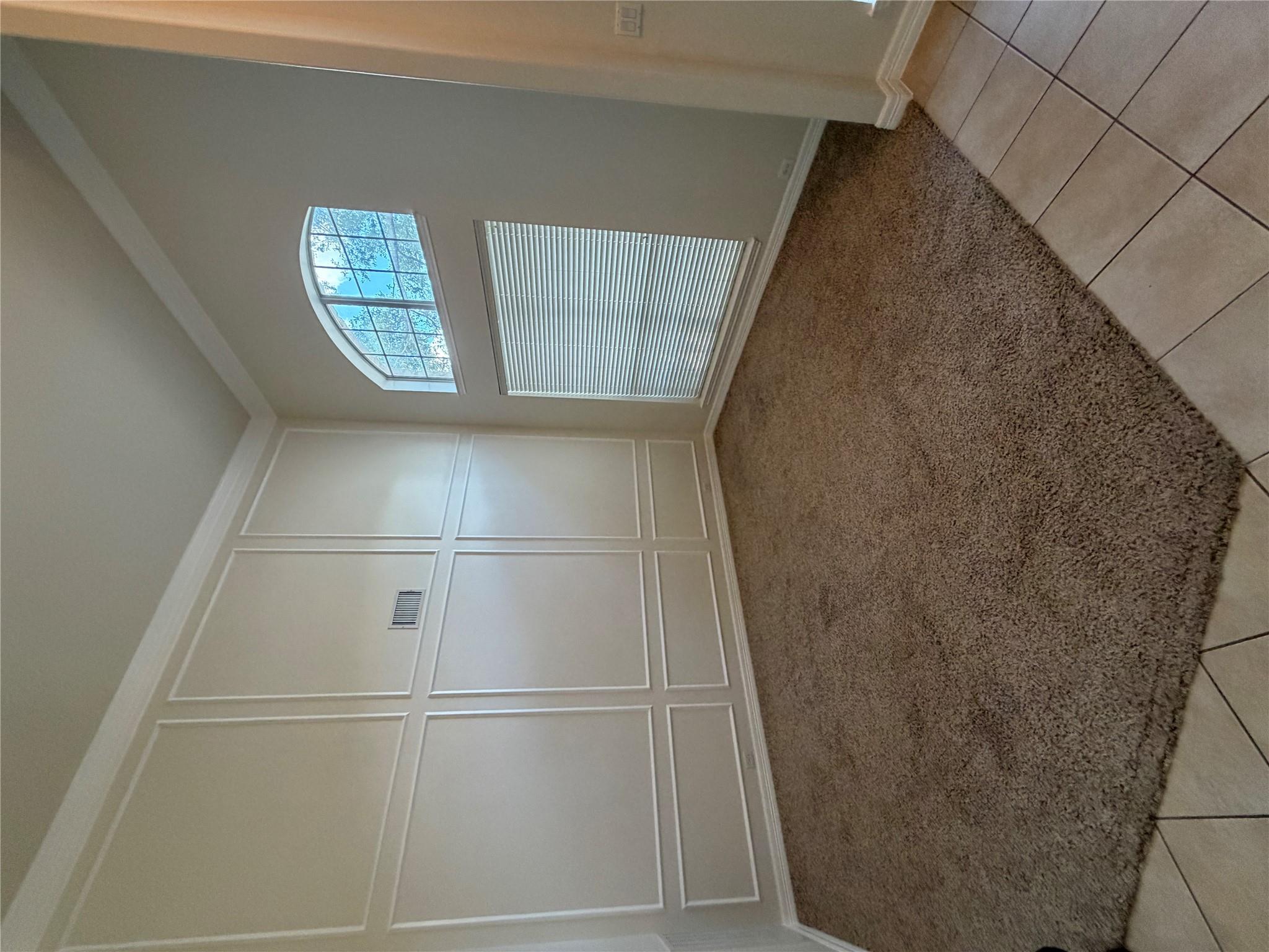 2412 Arbor Dr Property Photo 4