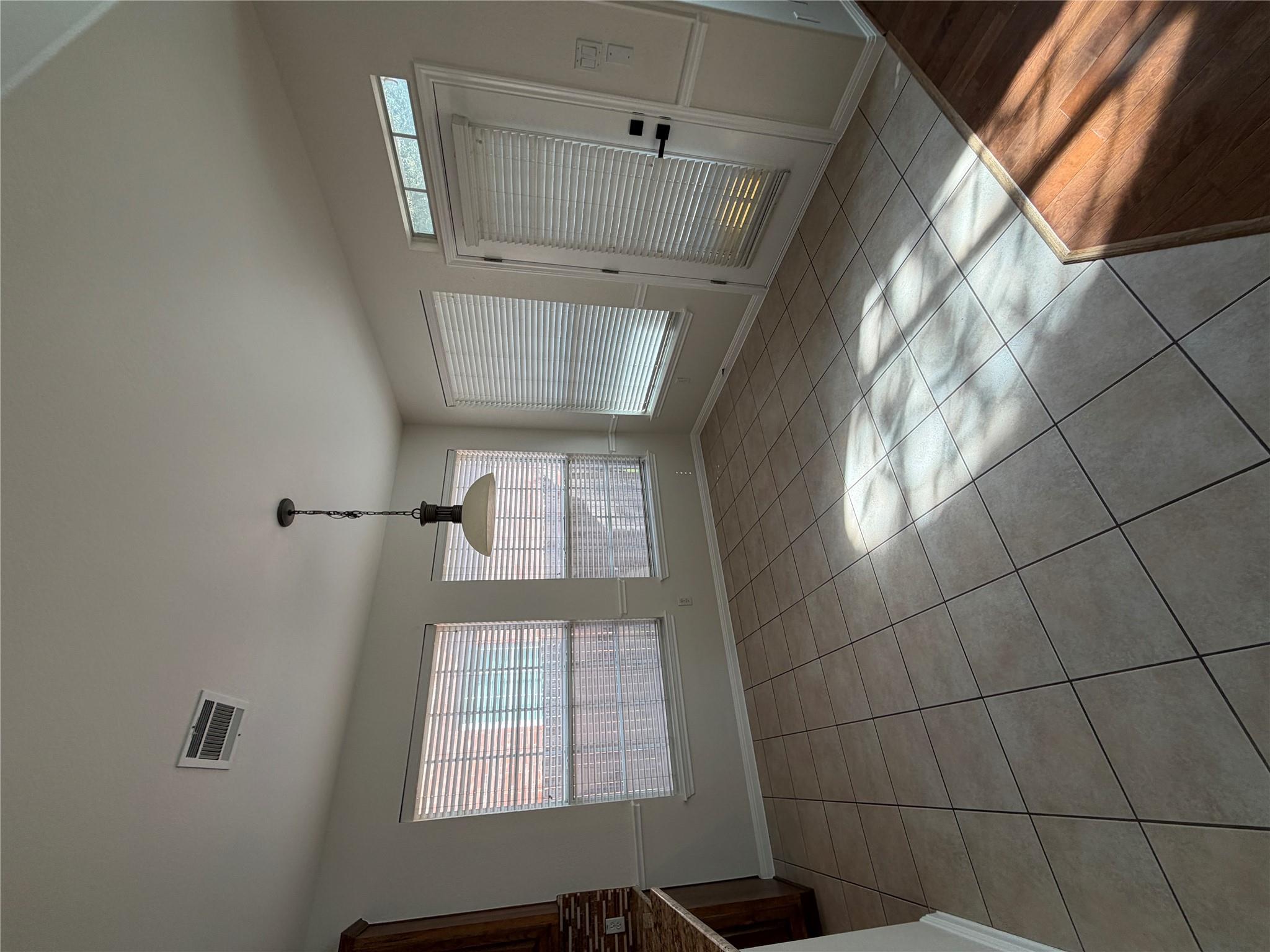 2412 Arbor Dr Property Photo 11