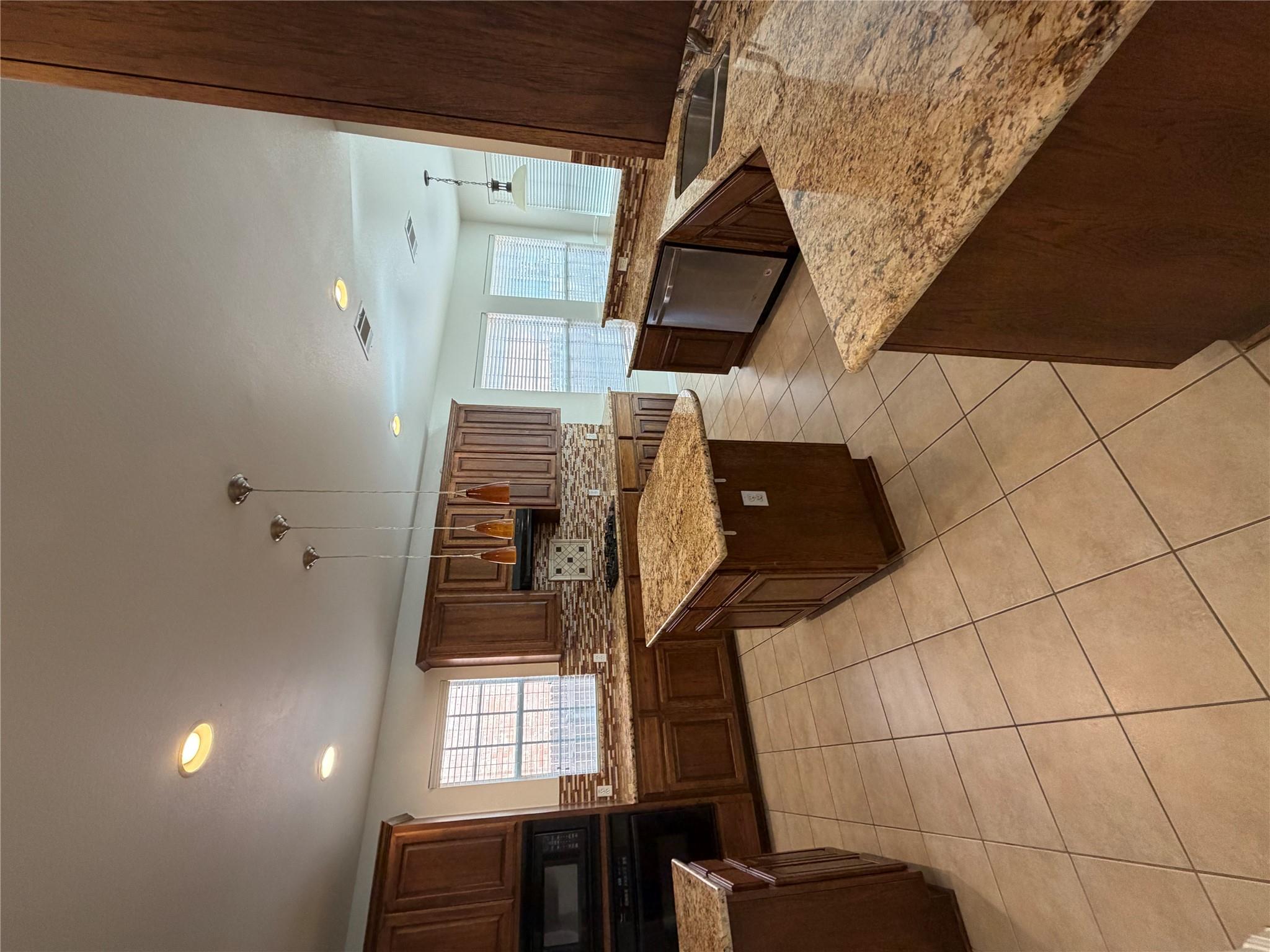 2412 Arbor Dr Property Photo 15