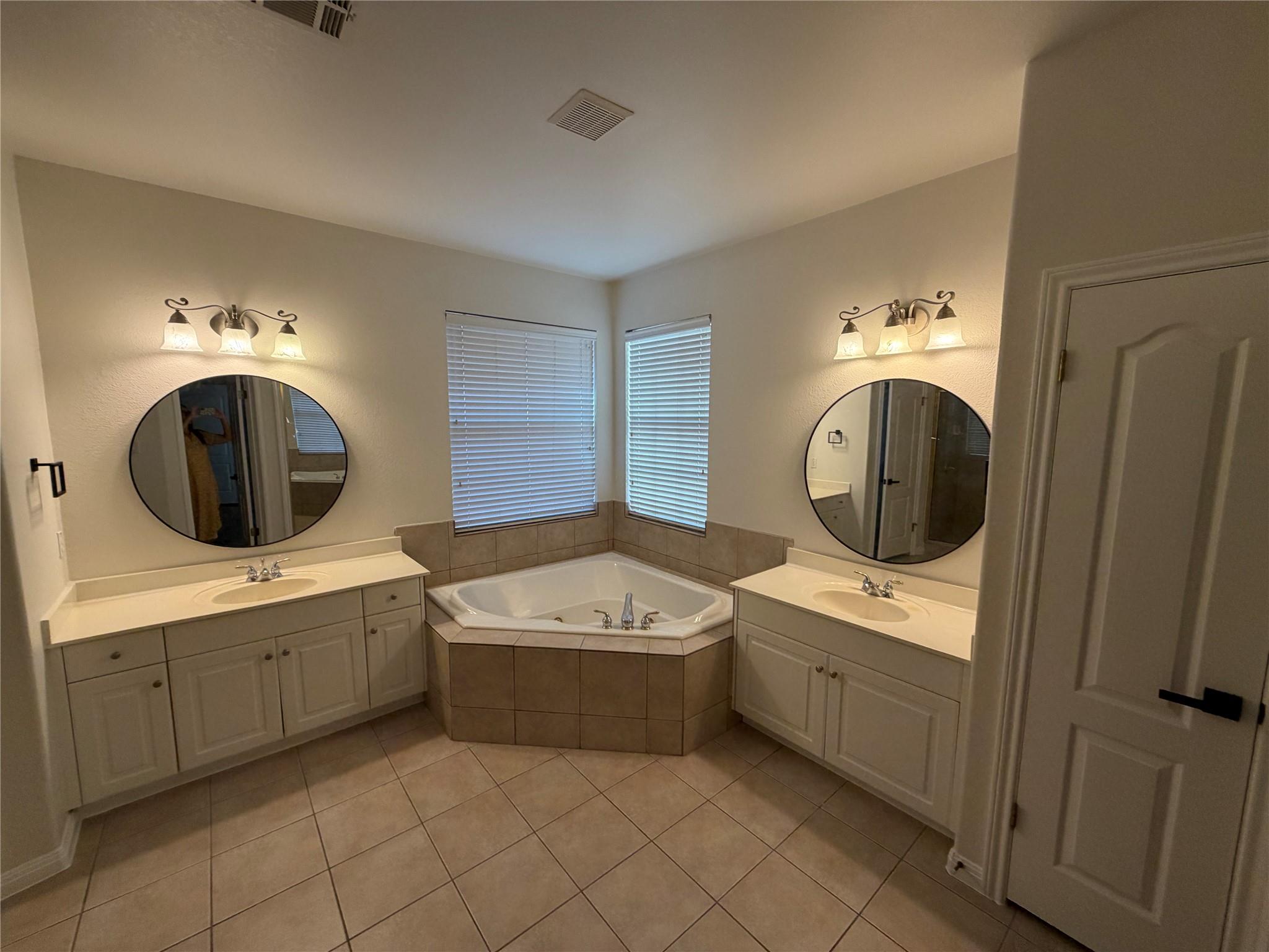 2412 Arbor Dr Property Photo 18