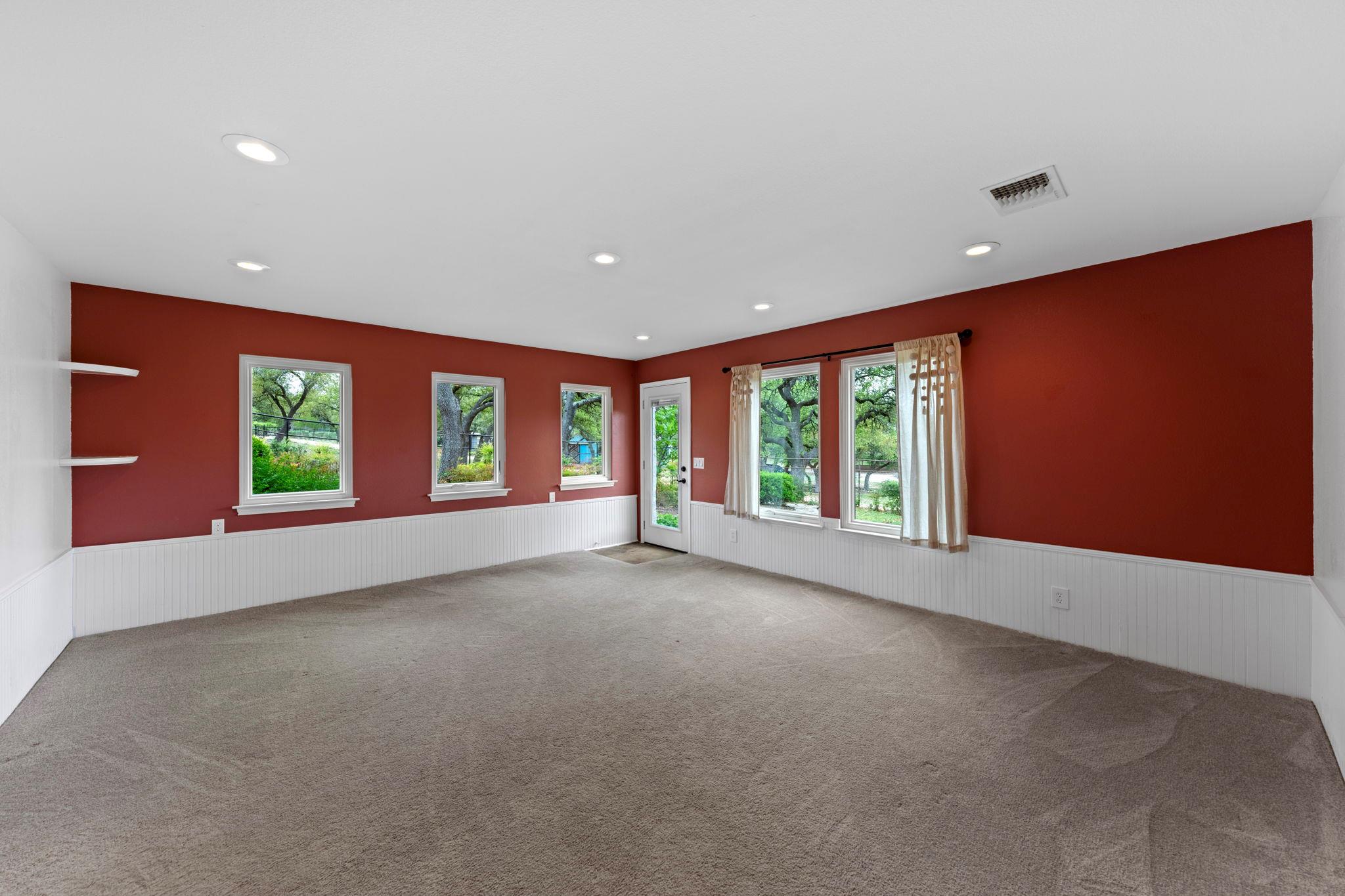 100 Rainbow's End None Property Photo 13