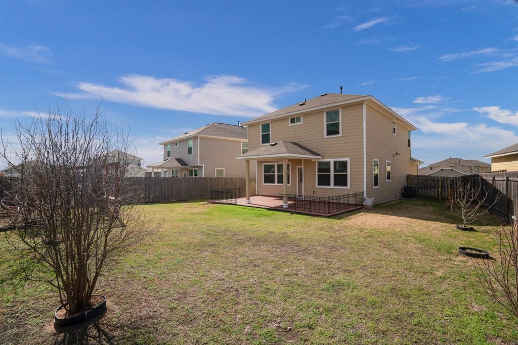 156 Triumph Rd Property Photo 23