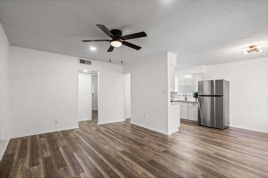 3415 Willowrun Dr #d Property Photo 3