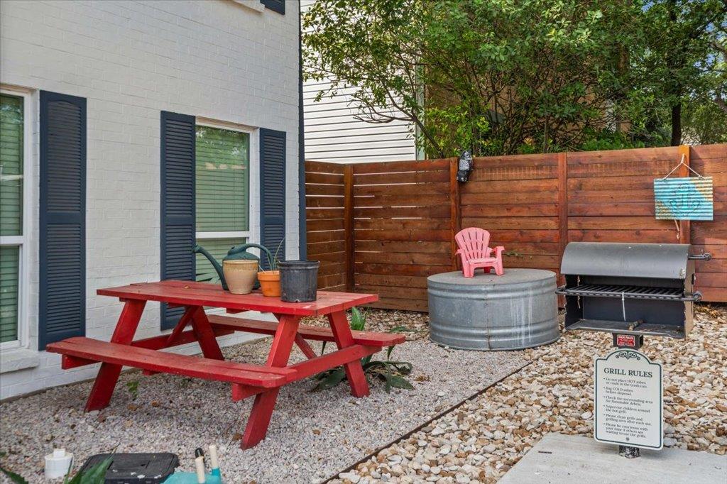 3415 Willowrun Dr #d Property Photo 8