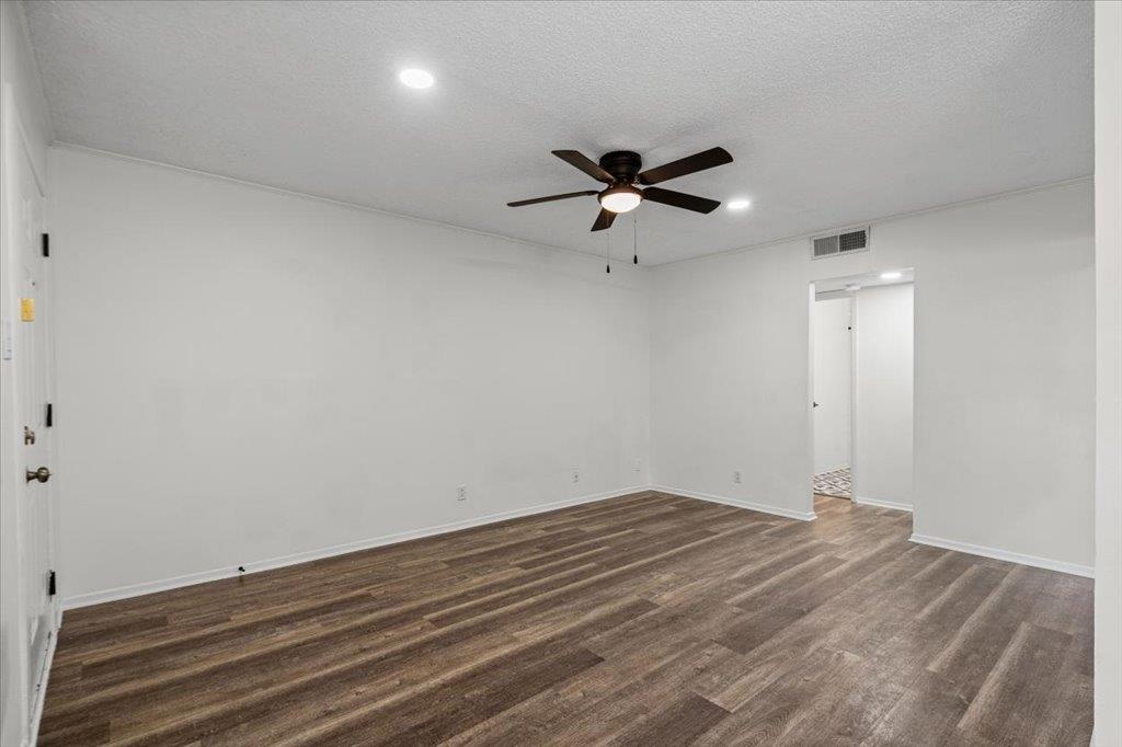 3415 Willowrun Dr #d Property Photo 11