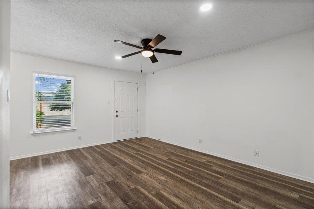 3415 Willowrun Dr #d Property Photo 12