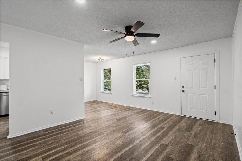 3415 Willowrun Dr #d Property Photo 13