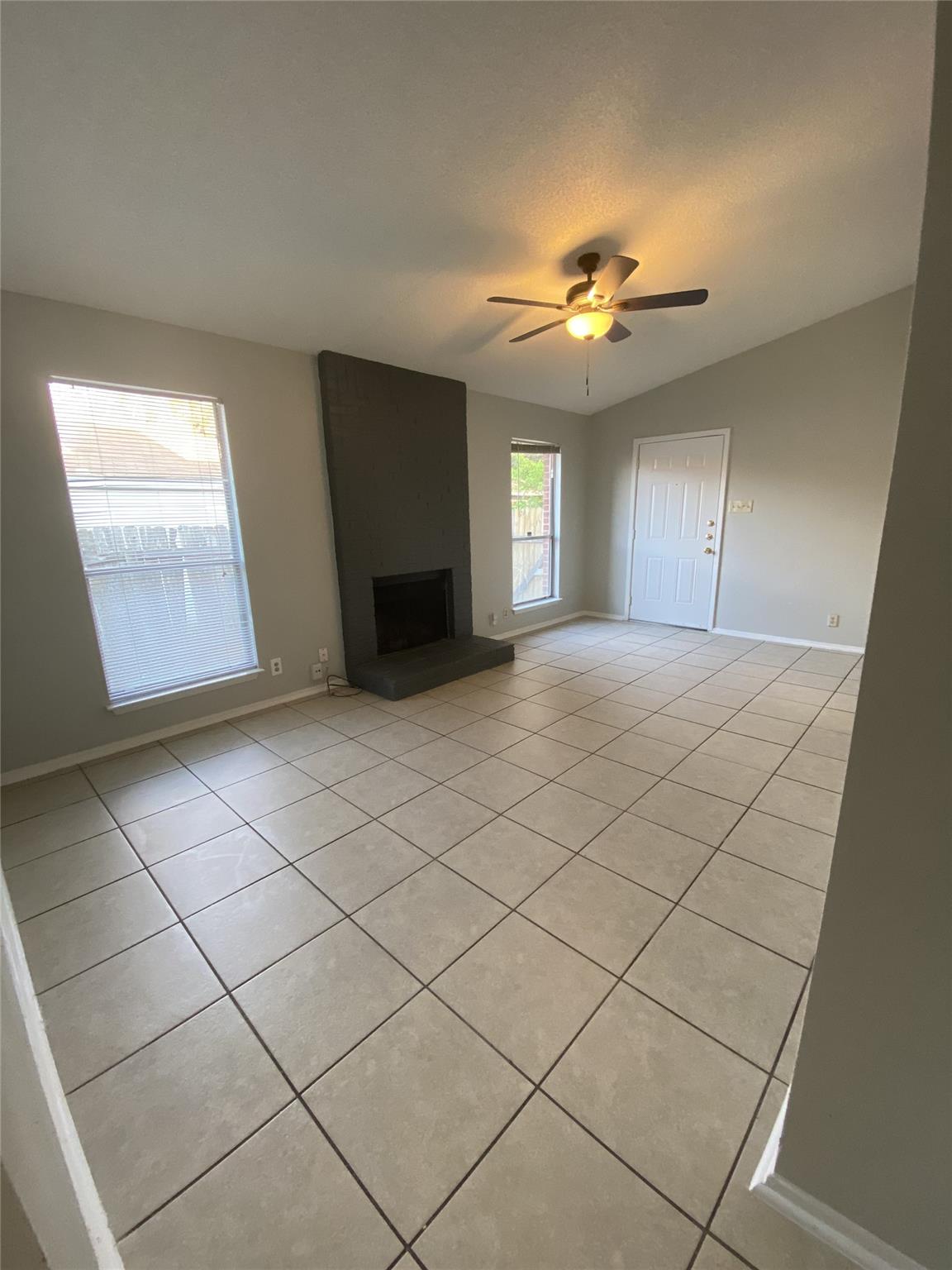 2602 Aftonshire Way #a Property Photo 7