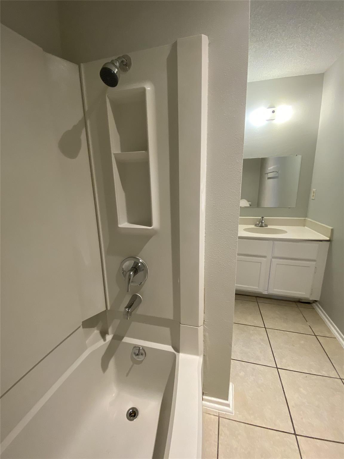 2602 Aftonshire Way #a Property Photo 13