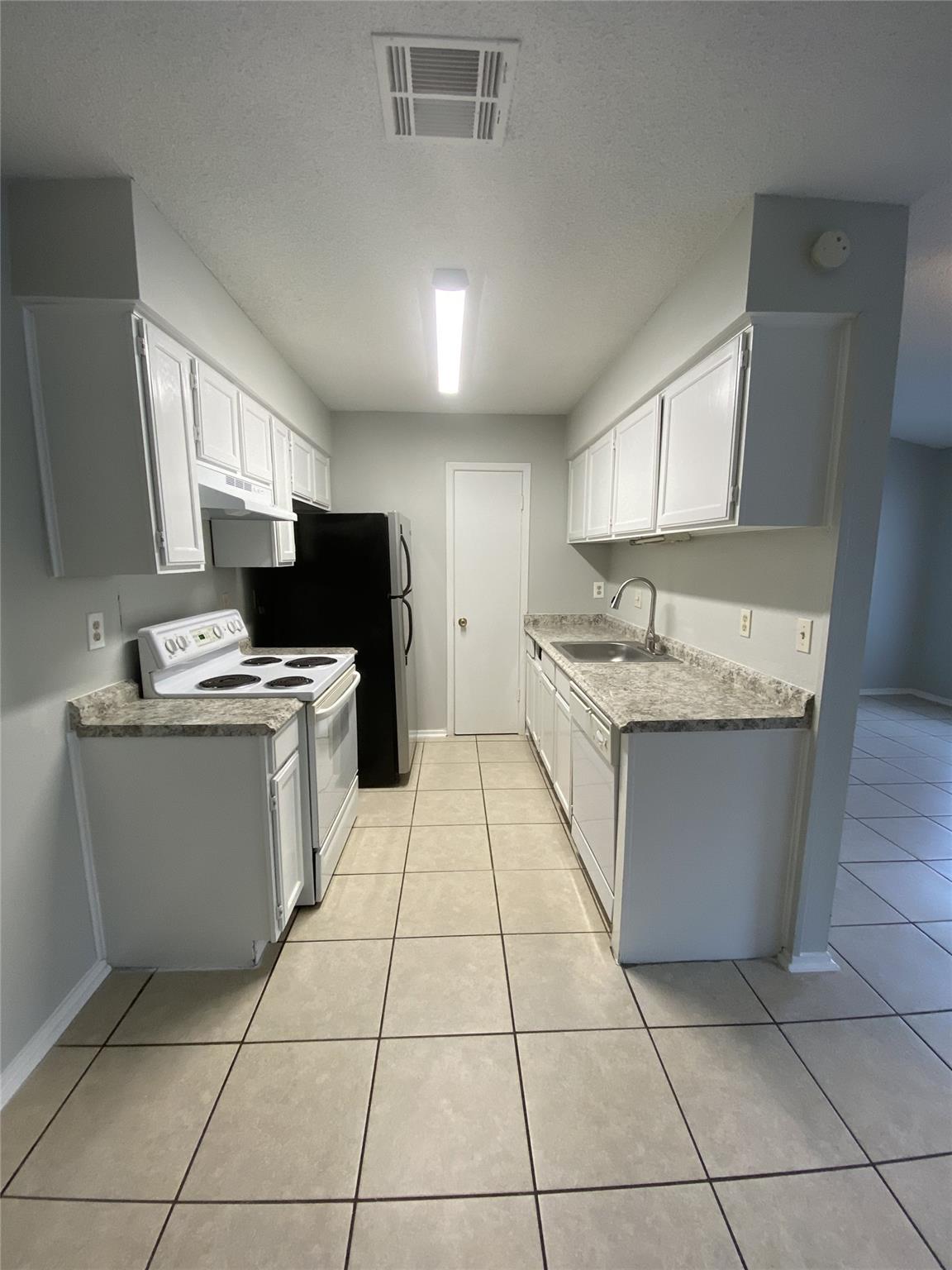 2602 Aftonshire Way #a Property Photo 16