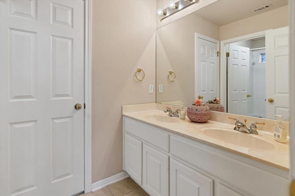 15215 Thatcher Dr Property Photo 19
