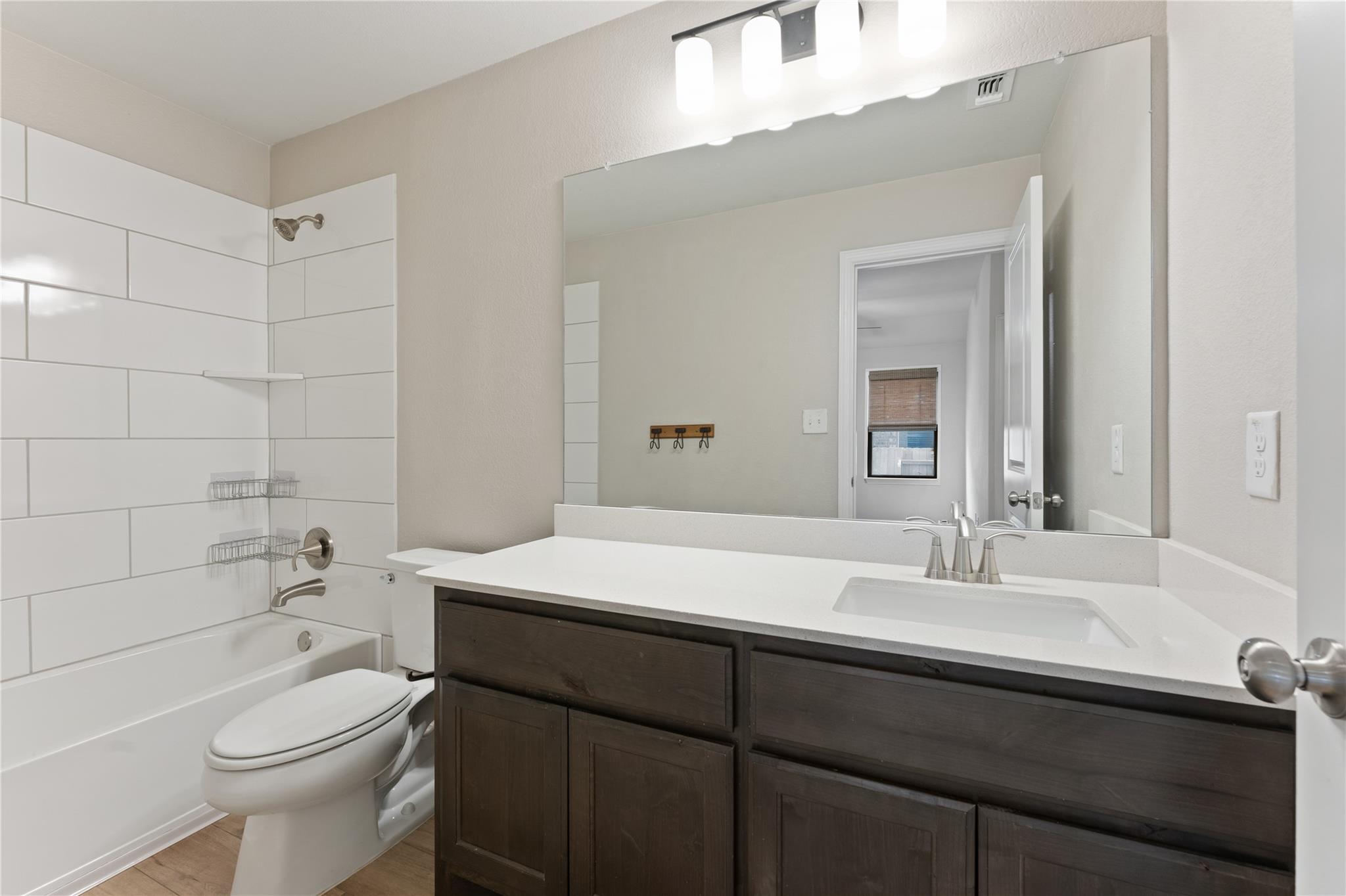 146 Red Granite Dr Property Photo 8