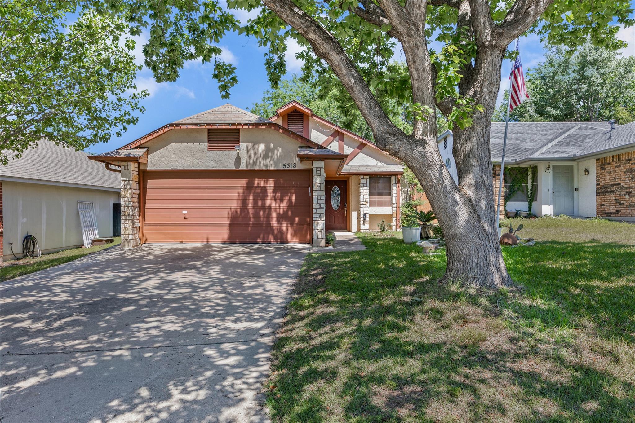 5318 Walnut Grove Dr Property Photo 1