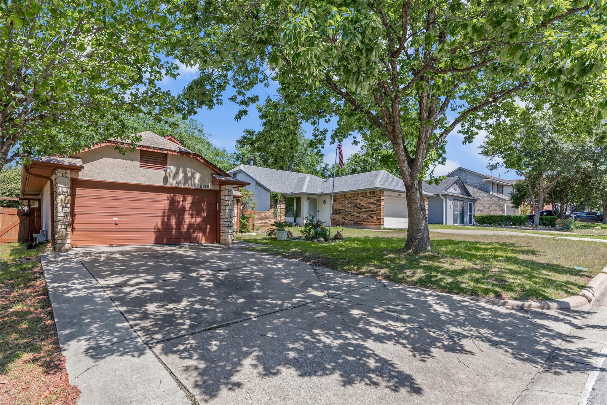 5318 Walnut Grove Dr Property Photo 2