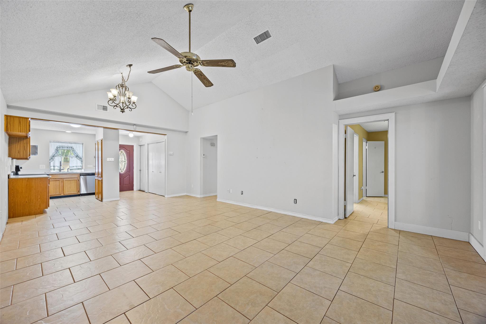 5318 Walnut Grove Dr Property Photo 6