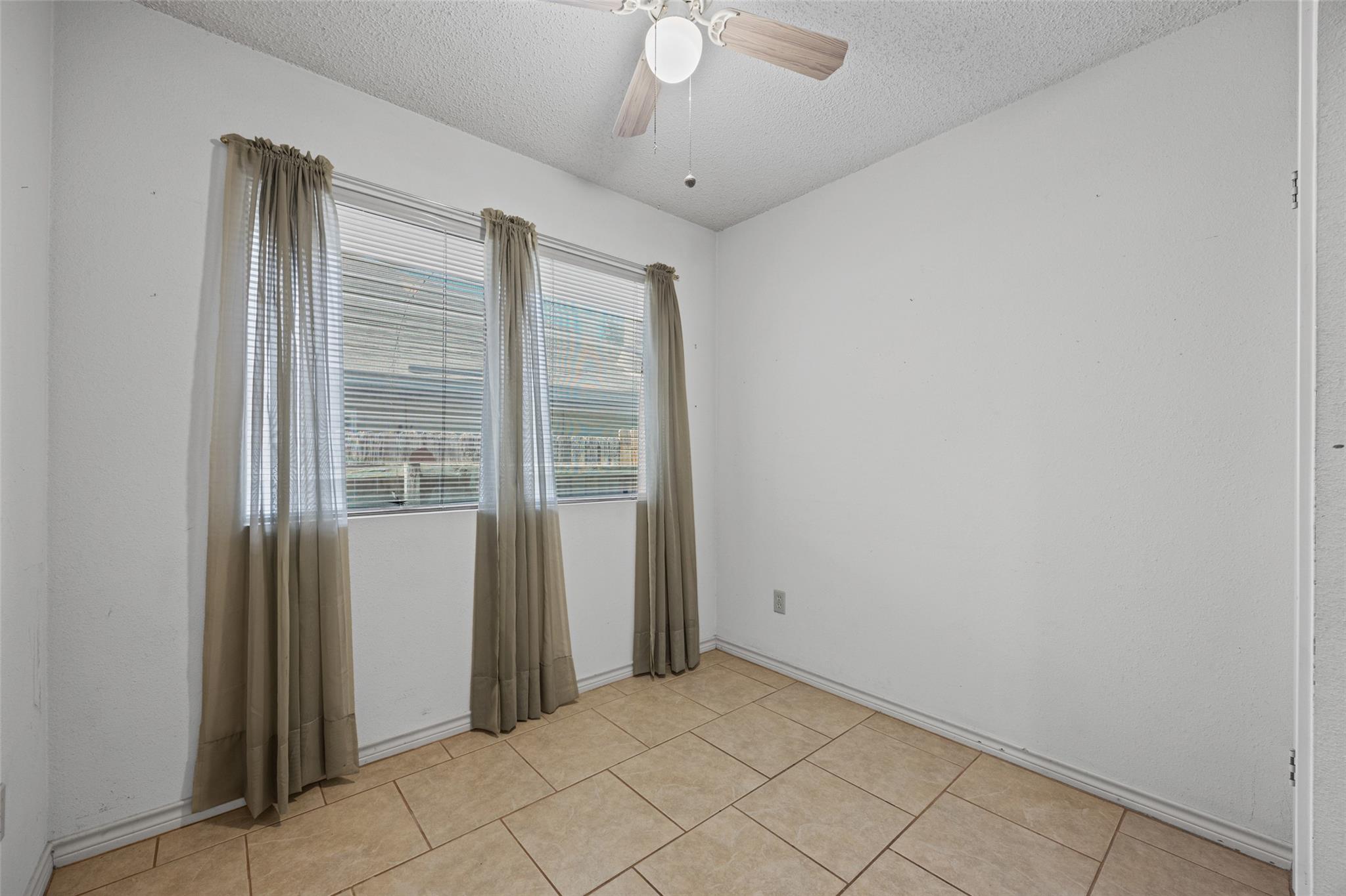 5318 Walnut Grove Dr Property Photo 12