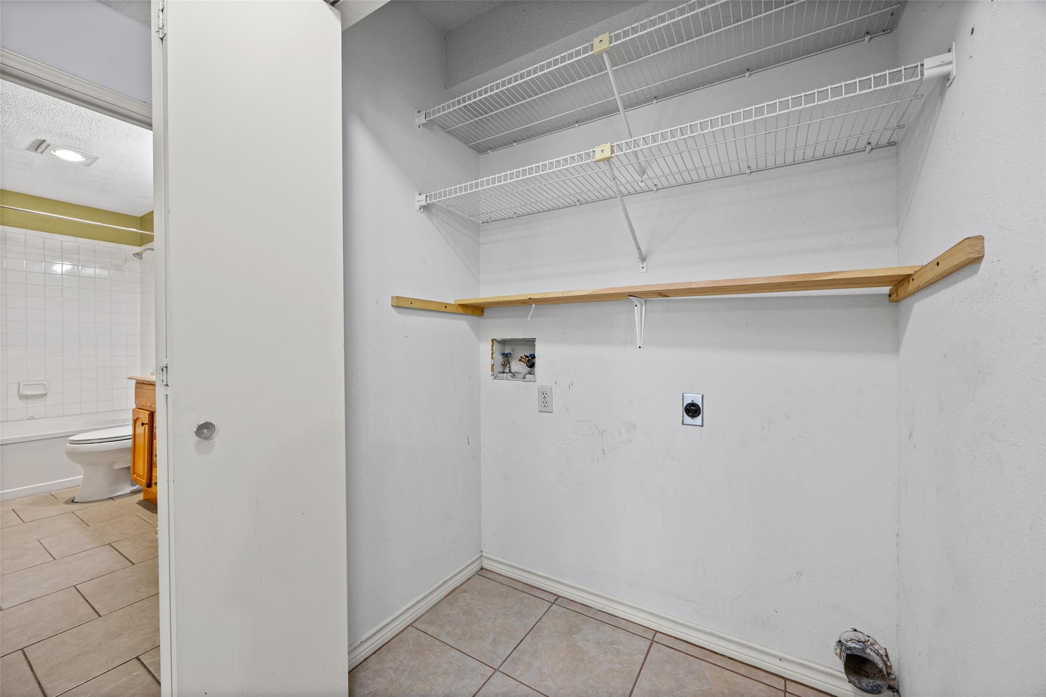 5318 Walnut Grove Dr Property Photo 16