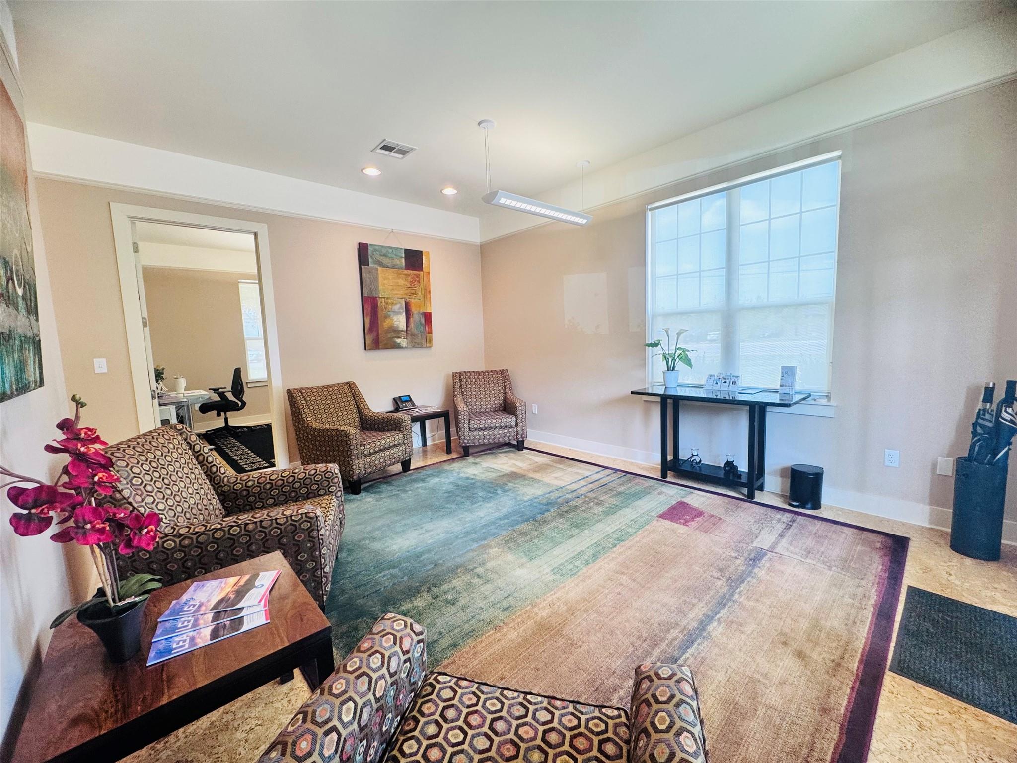 800 Crystal Falls Pkwy #1 Property Photo 2