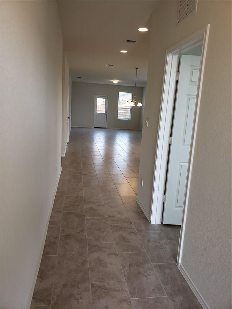 1105 Cliffbrake Way Property Photo 3