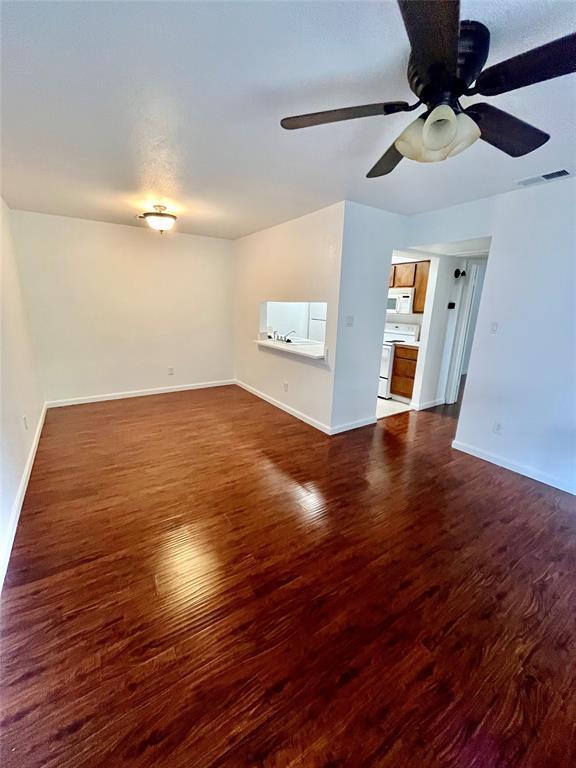 1705 Crossing Pl #132c Property Photo 3