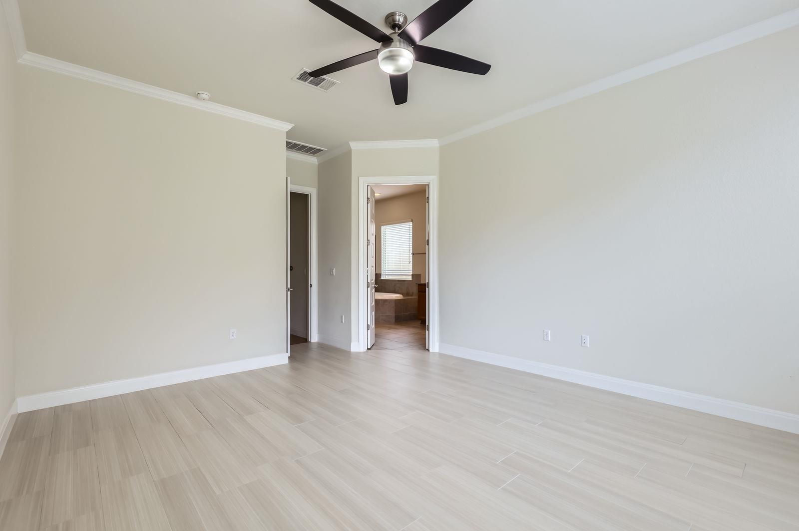 10107 Ida Grove Ln Property Photo 12
